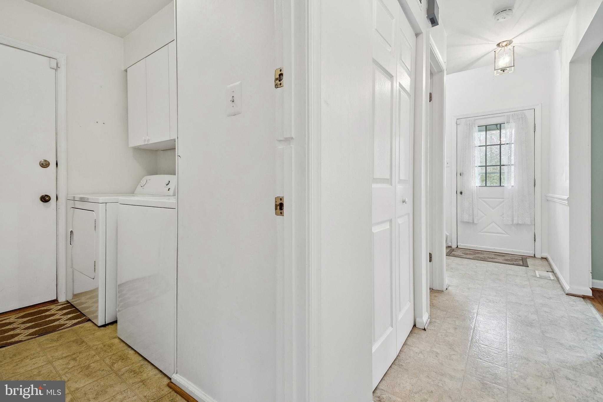 285 Shakespeare Dr photo 15