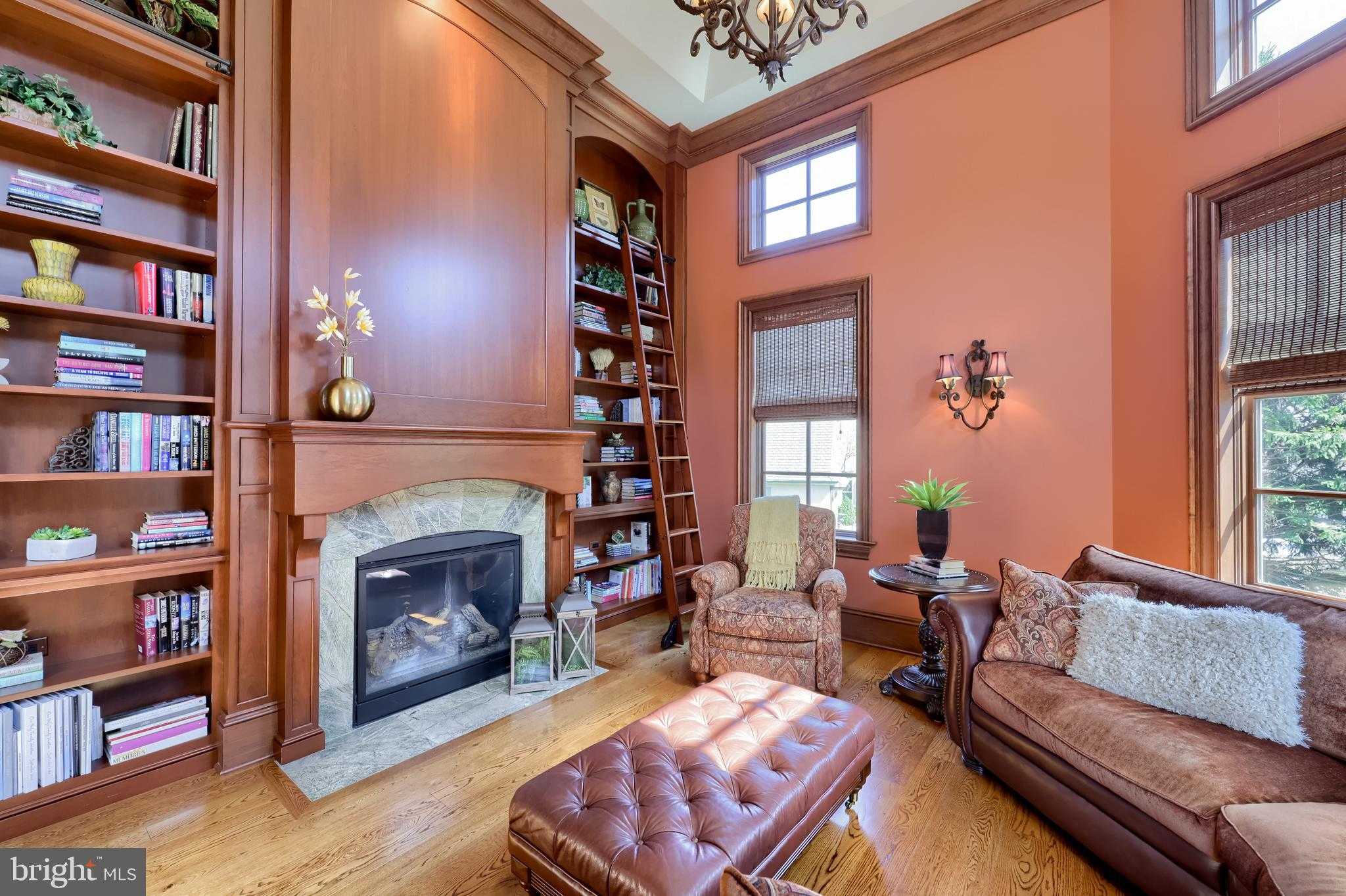 905 Greenside Dr photo 13