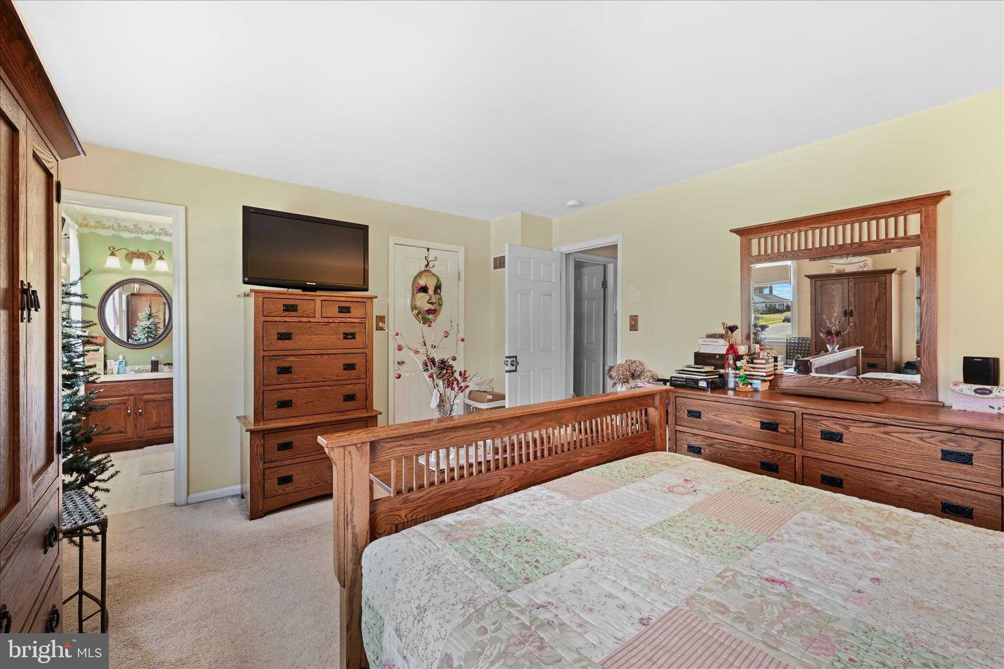 932 Union St photo 16