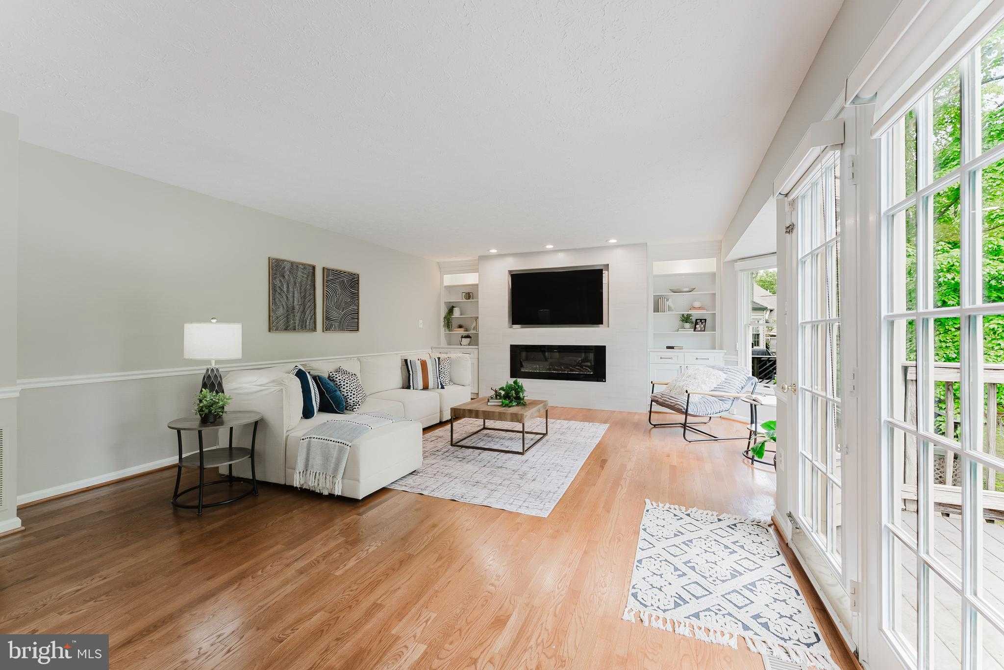 9461 Wooded Glen Ave photo 23