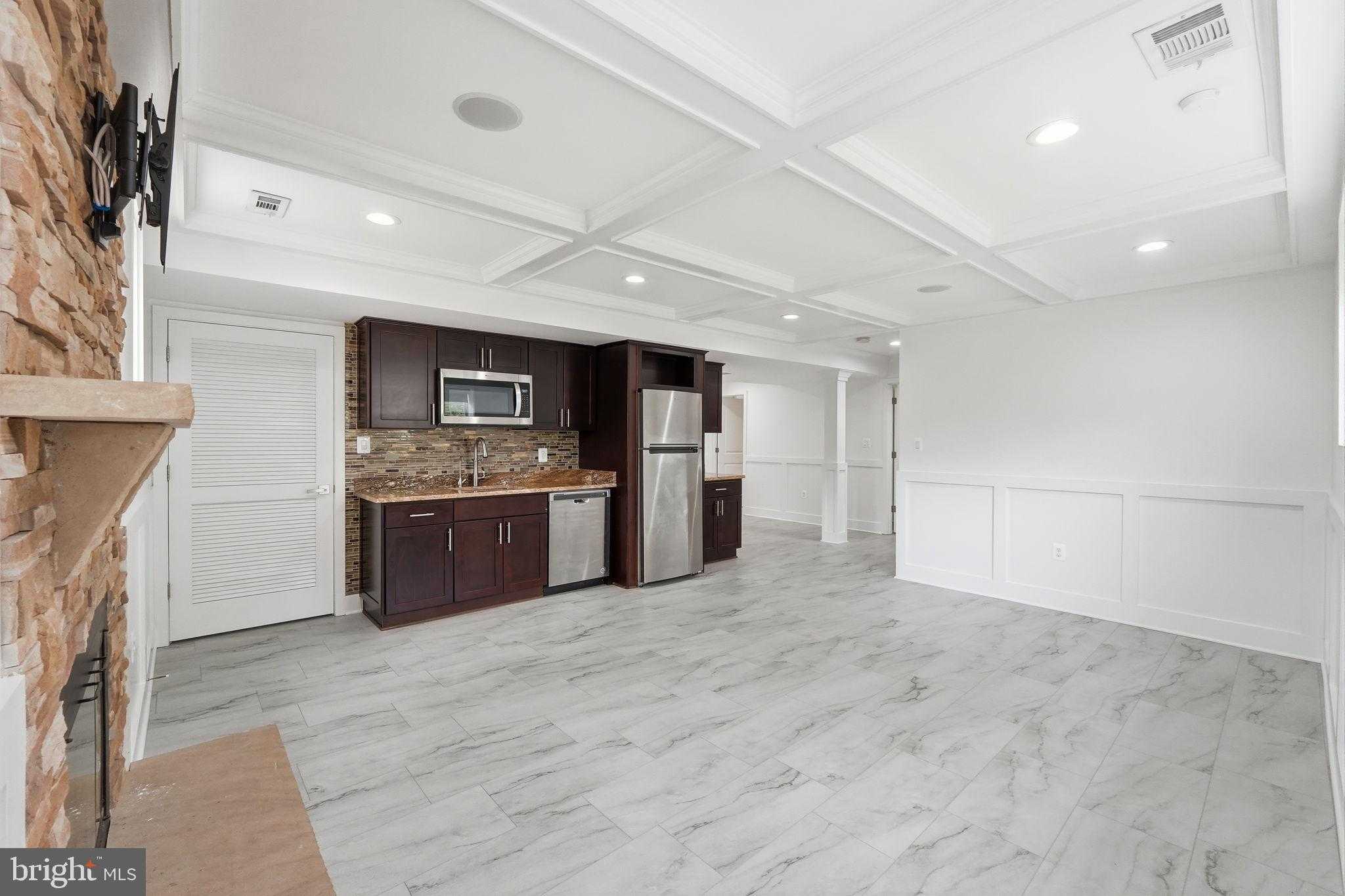 7504 Dolce Dr photo 30