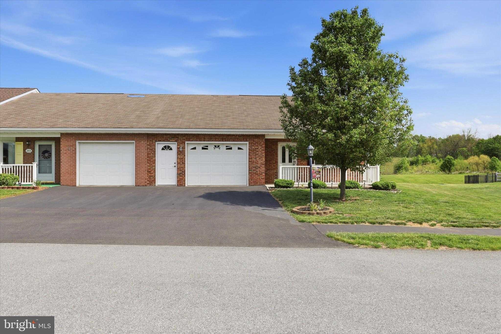 341 Winding Oak Dr photo 1