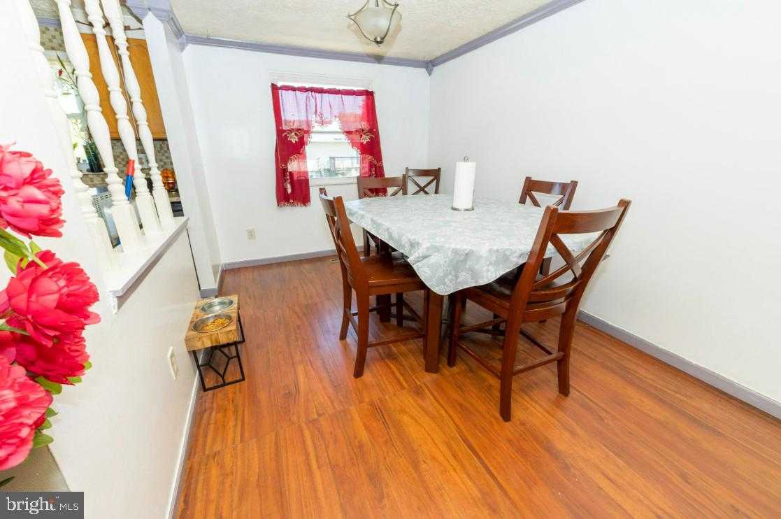 550 Logan St photo 9