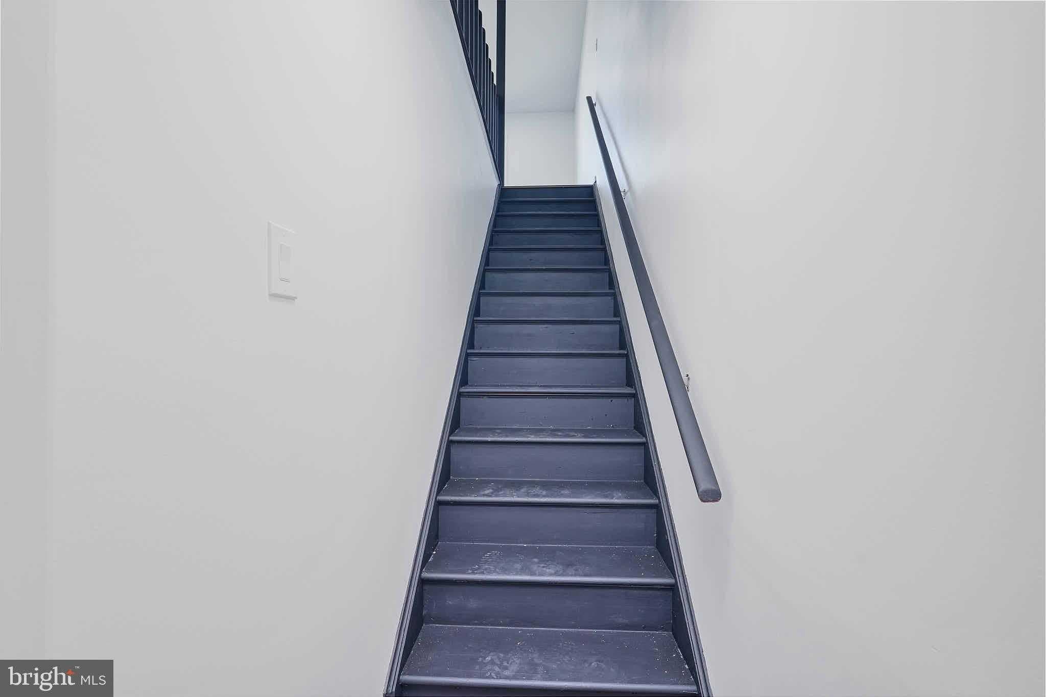 3034 Shepperton Ter photo 32