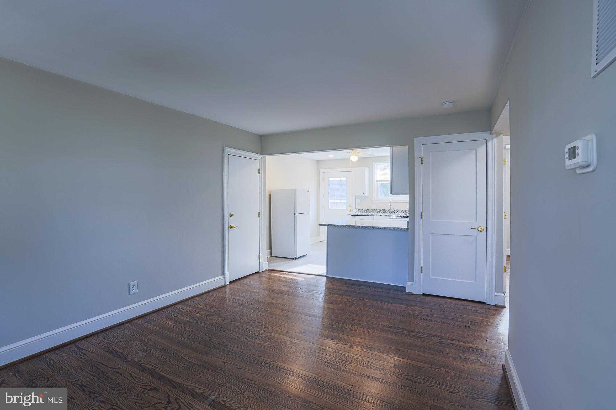 205 S Hammonds Ferry Rd photo 20