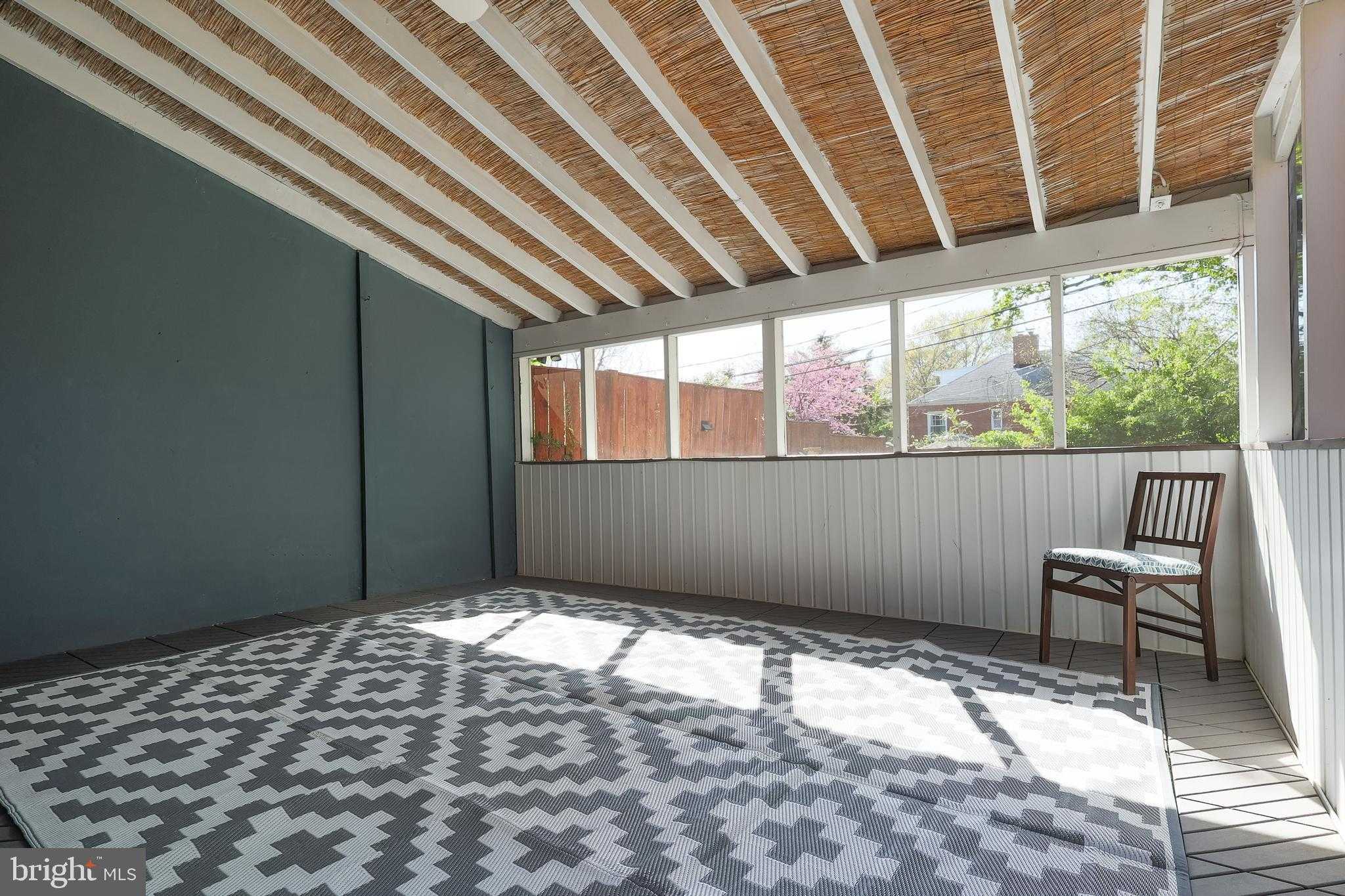 304 S Veitch St photo 24