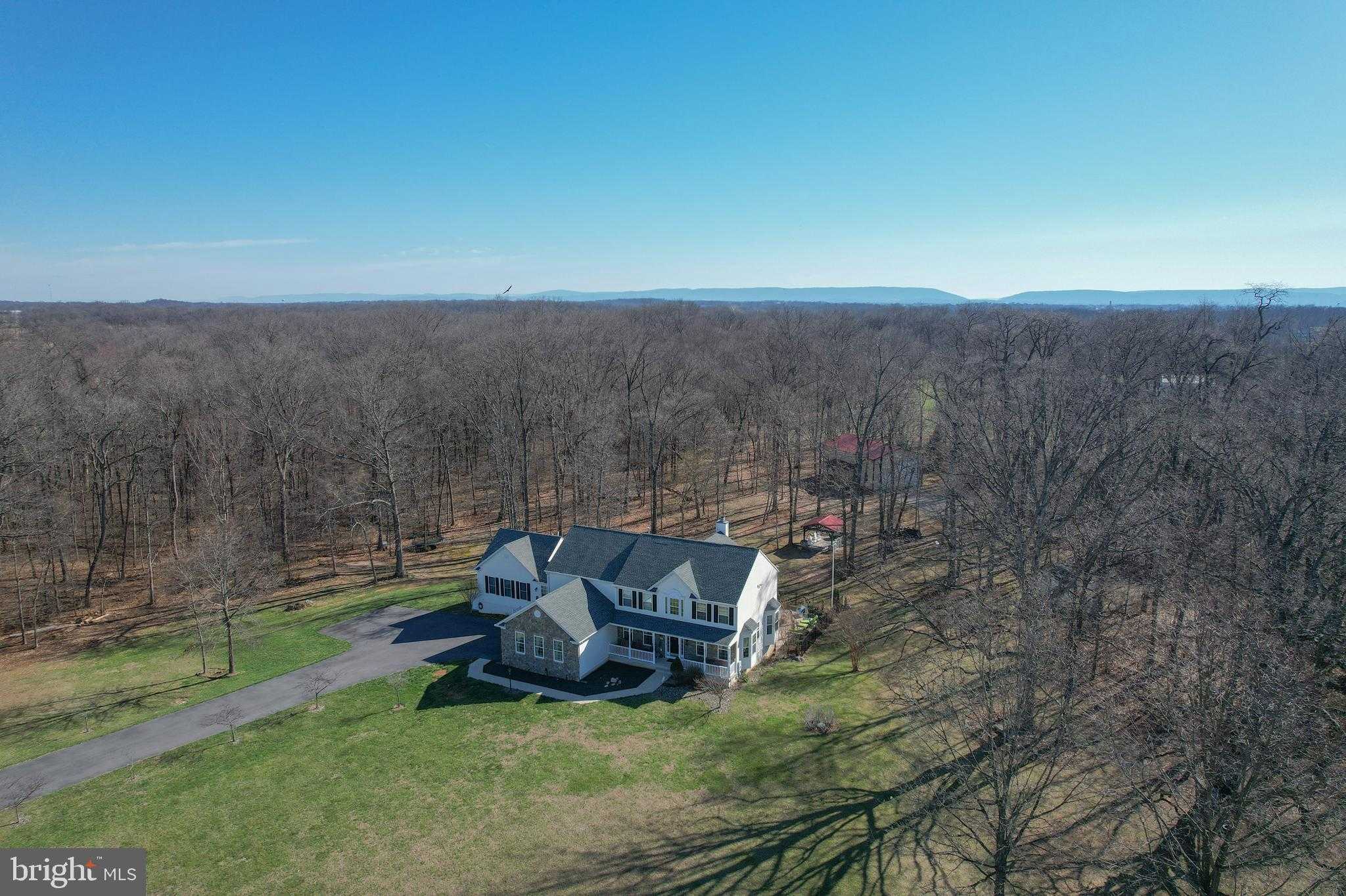 140 Parliament Way, Charles Town