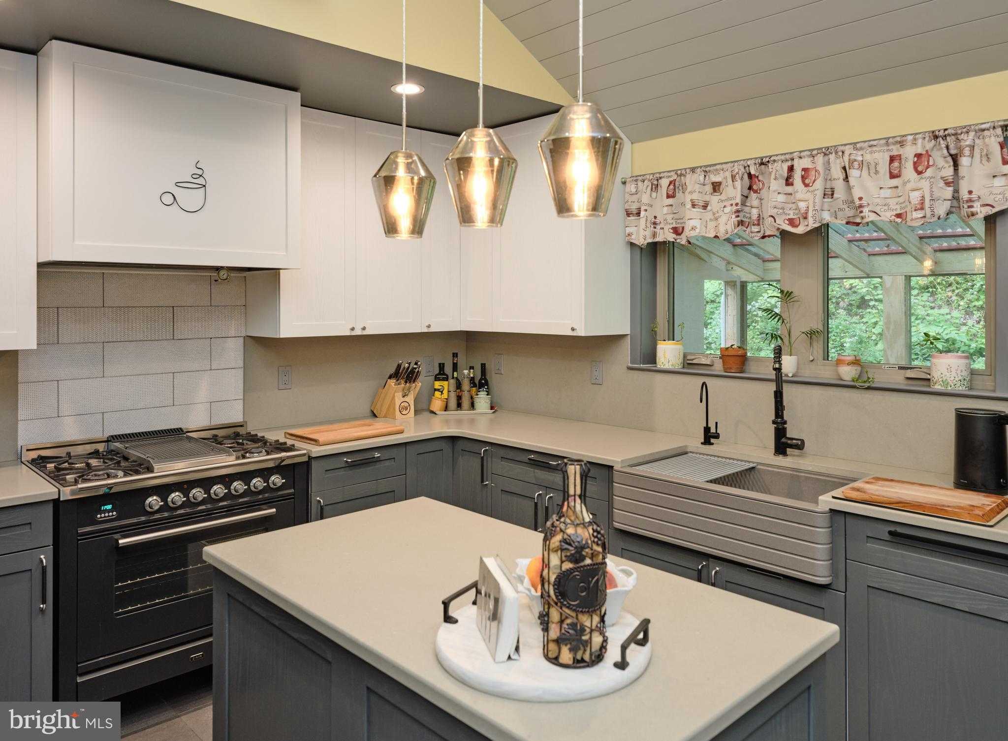 927 Taylorsville Rd photo 11