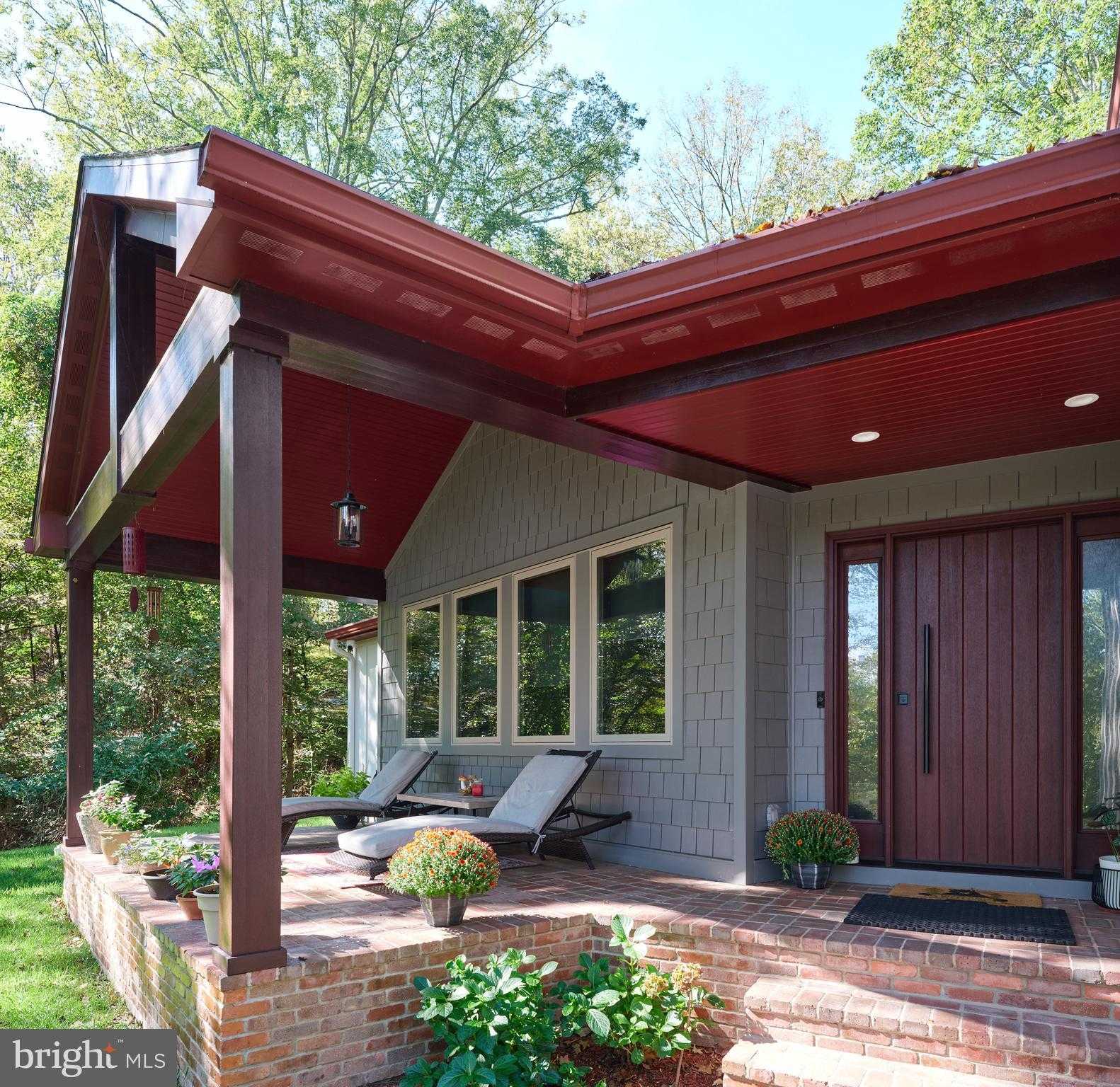 927 Taylorsville Rd photo 2