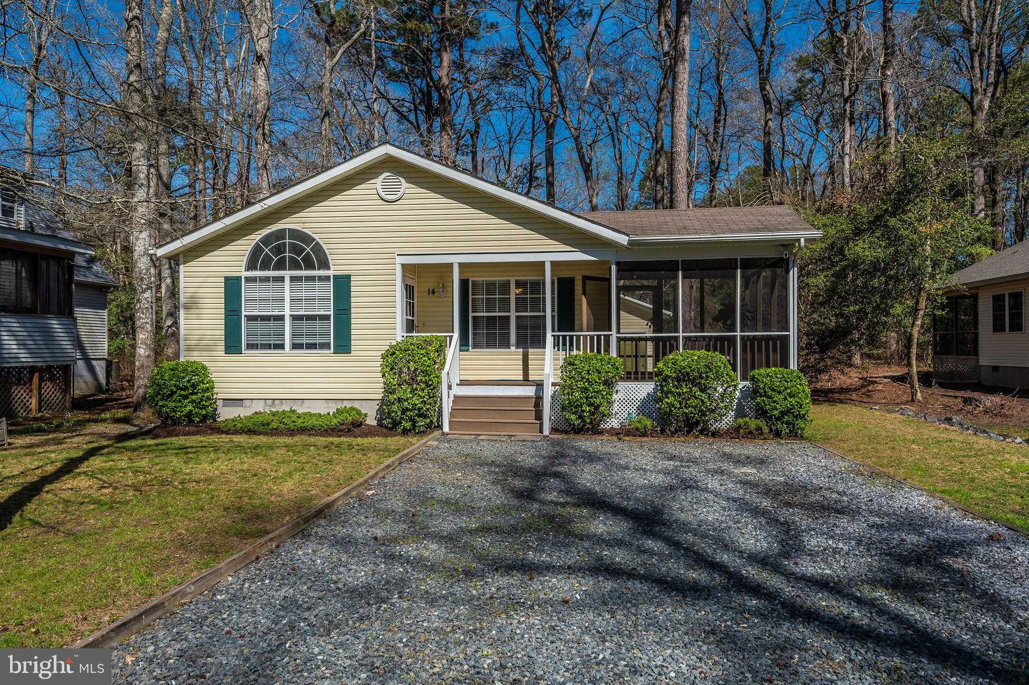 14 Garrett Dr photo 1