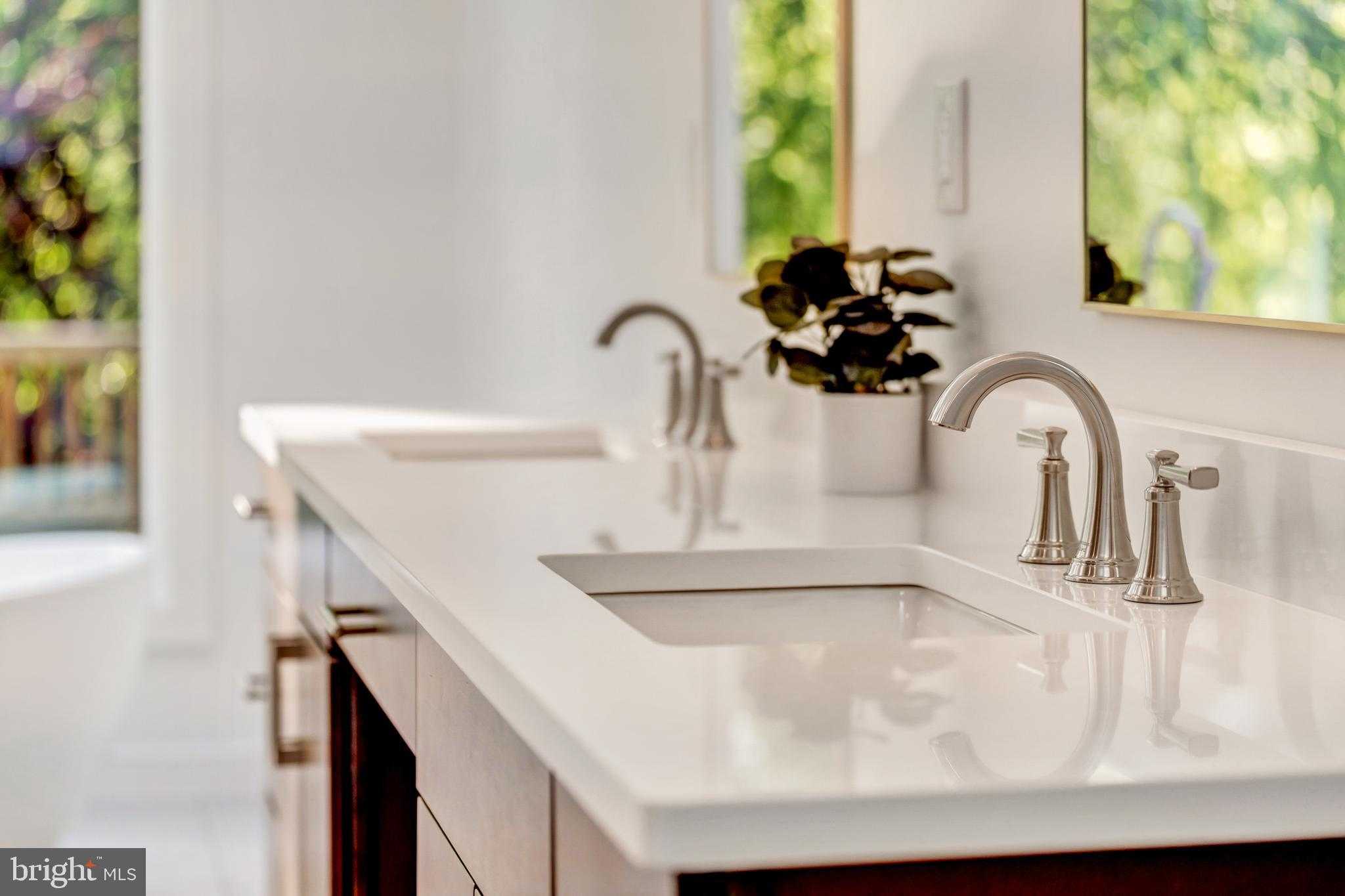 125 Eagles Mere Rd photo 37