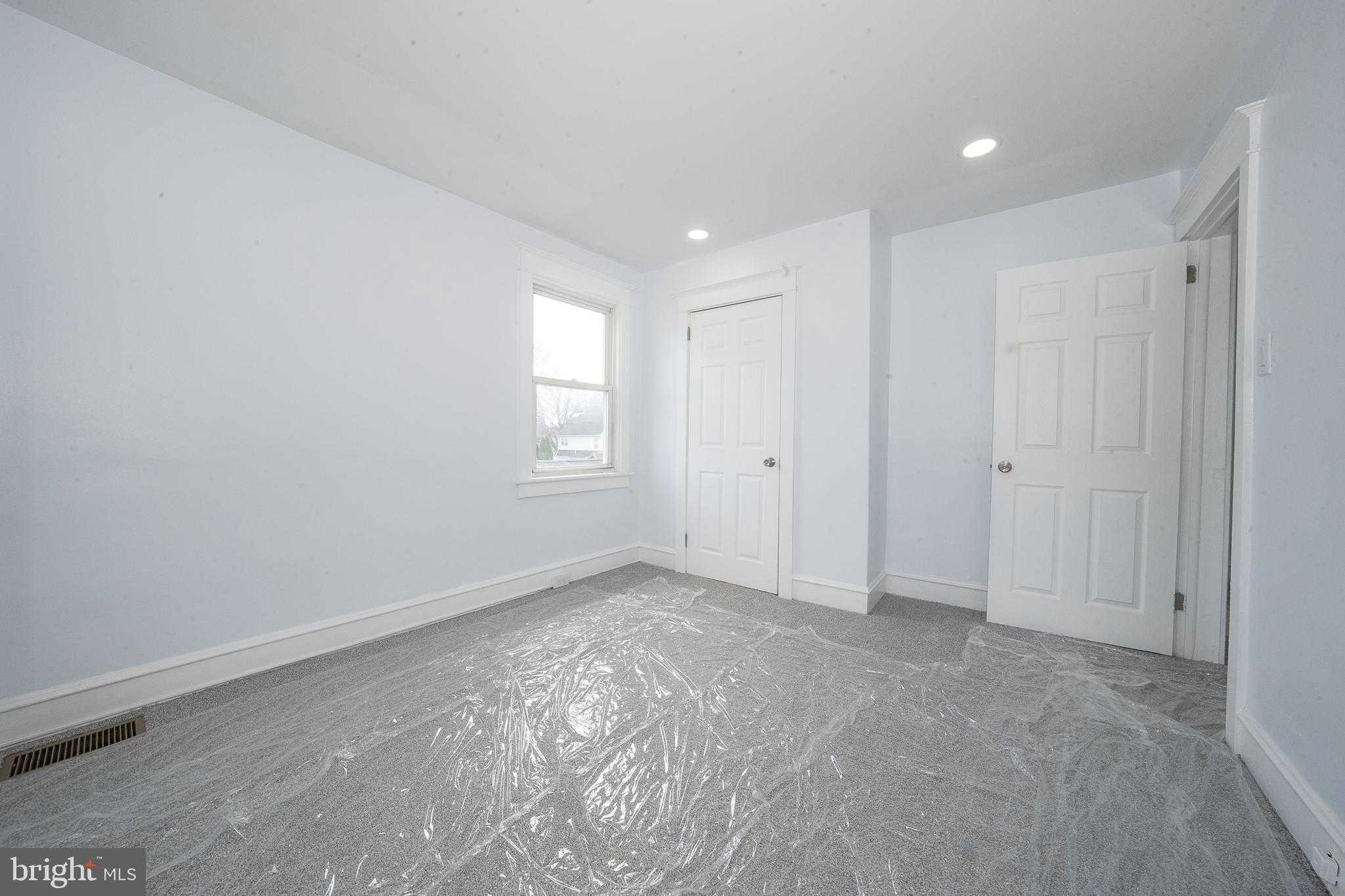 828 Mason Ave photo 36