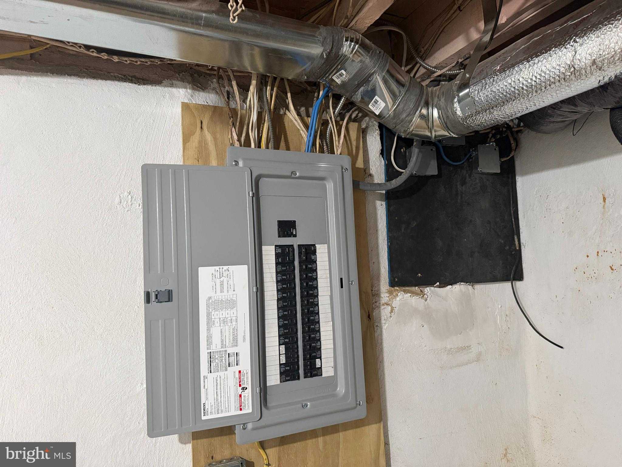 828 Mason Ave photo 52