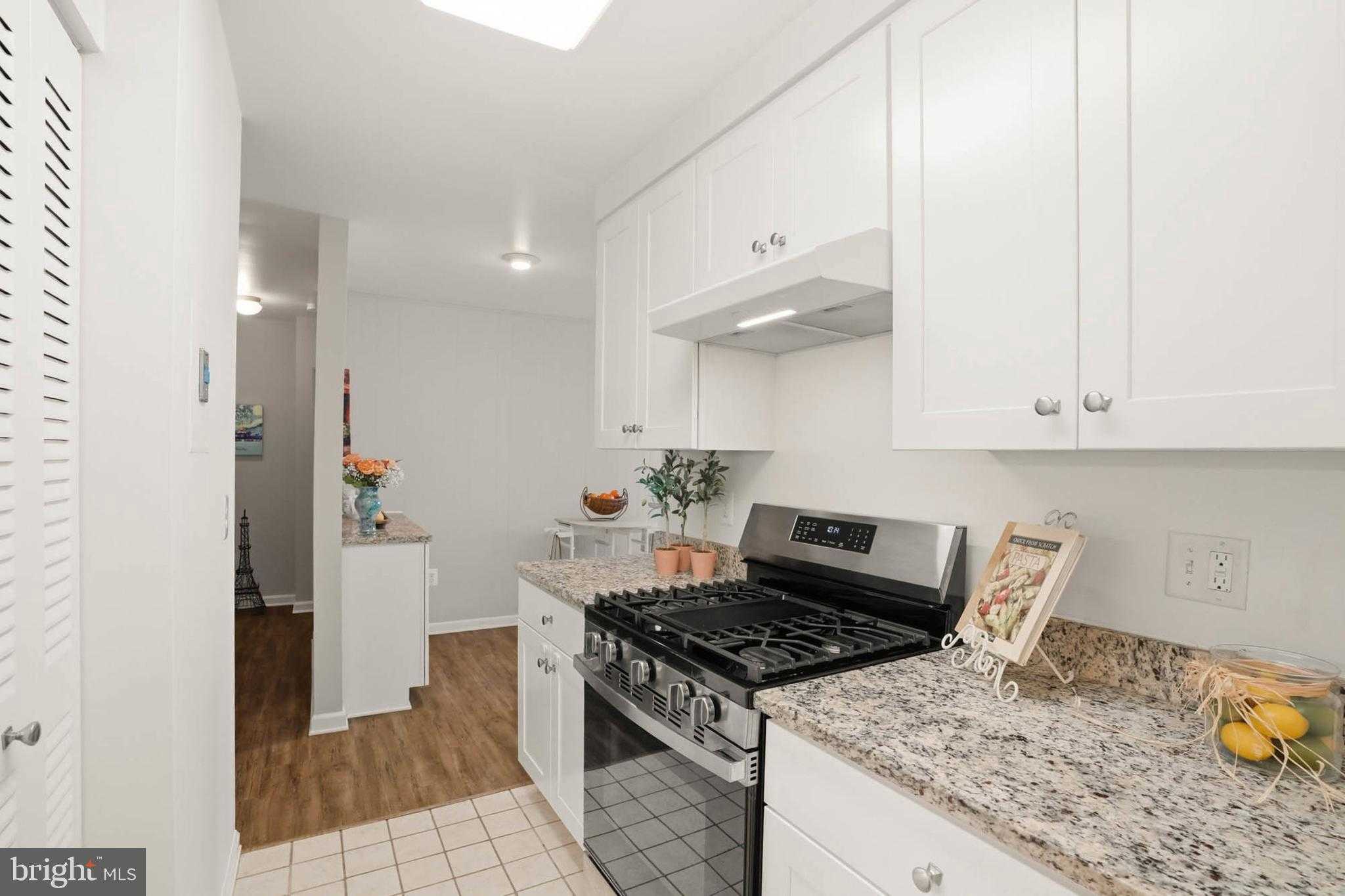 11 Silverwood Cir Apt 1 photo 13