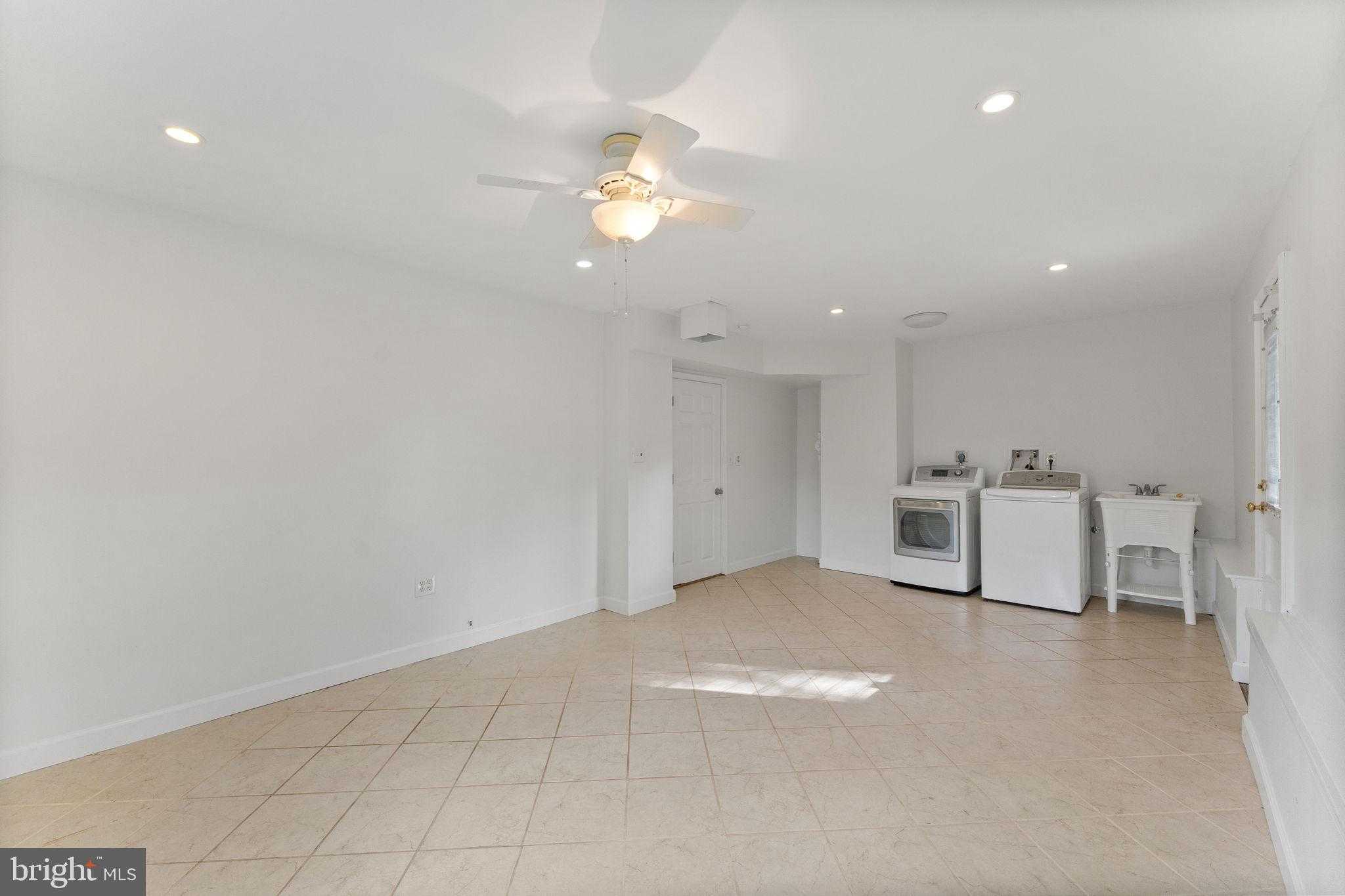 5528 Marlin St photo 35