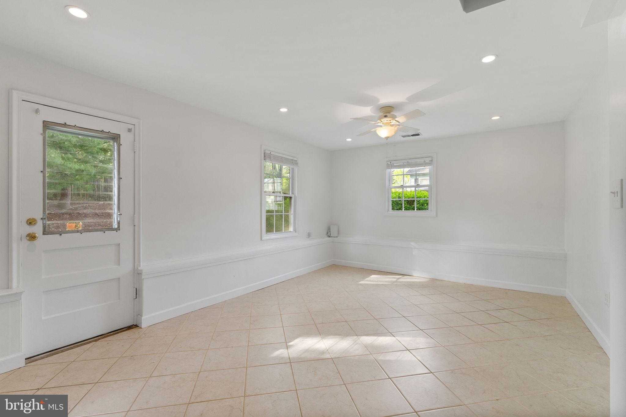 5528 Marlin St photo 37