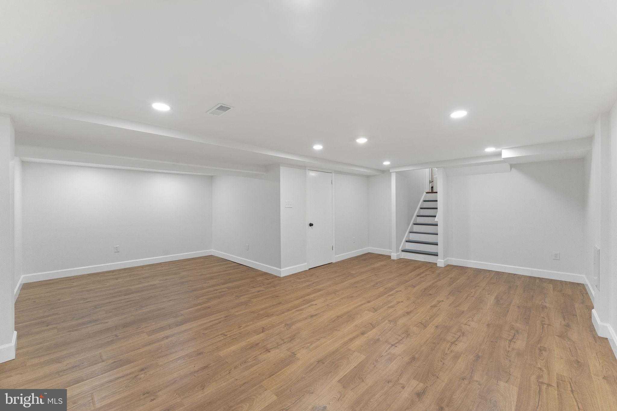 5528 Marlin St photo 38