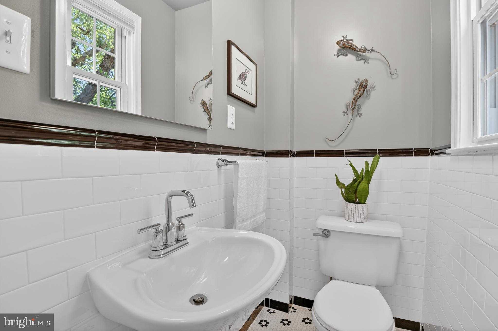 203 Baden St photo 12