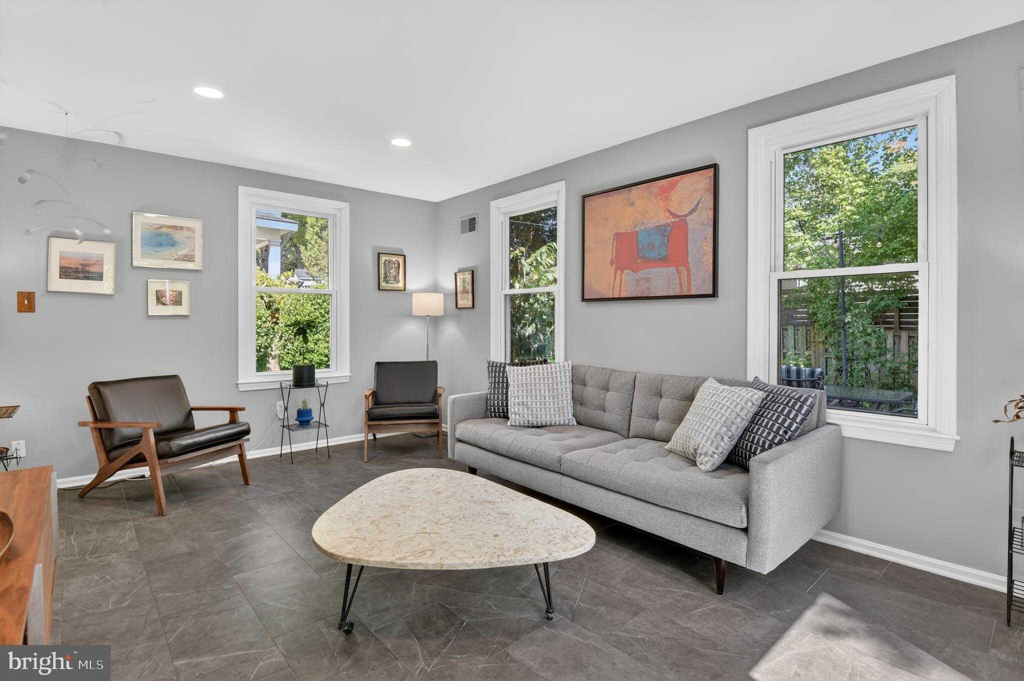 203 Baden St photo 19