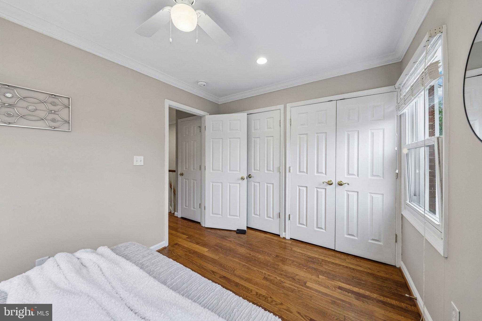 305 Ashby St photo 32