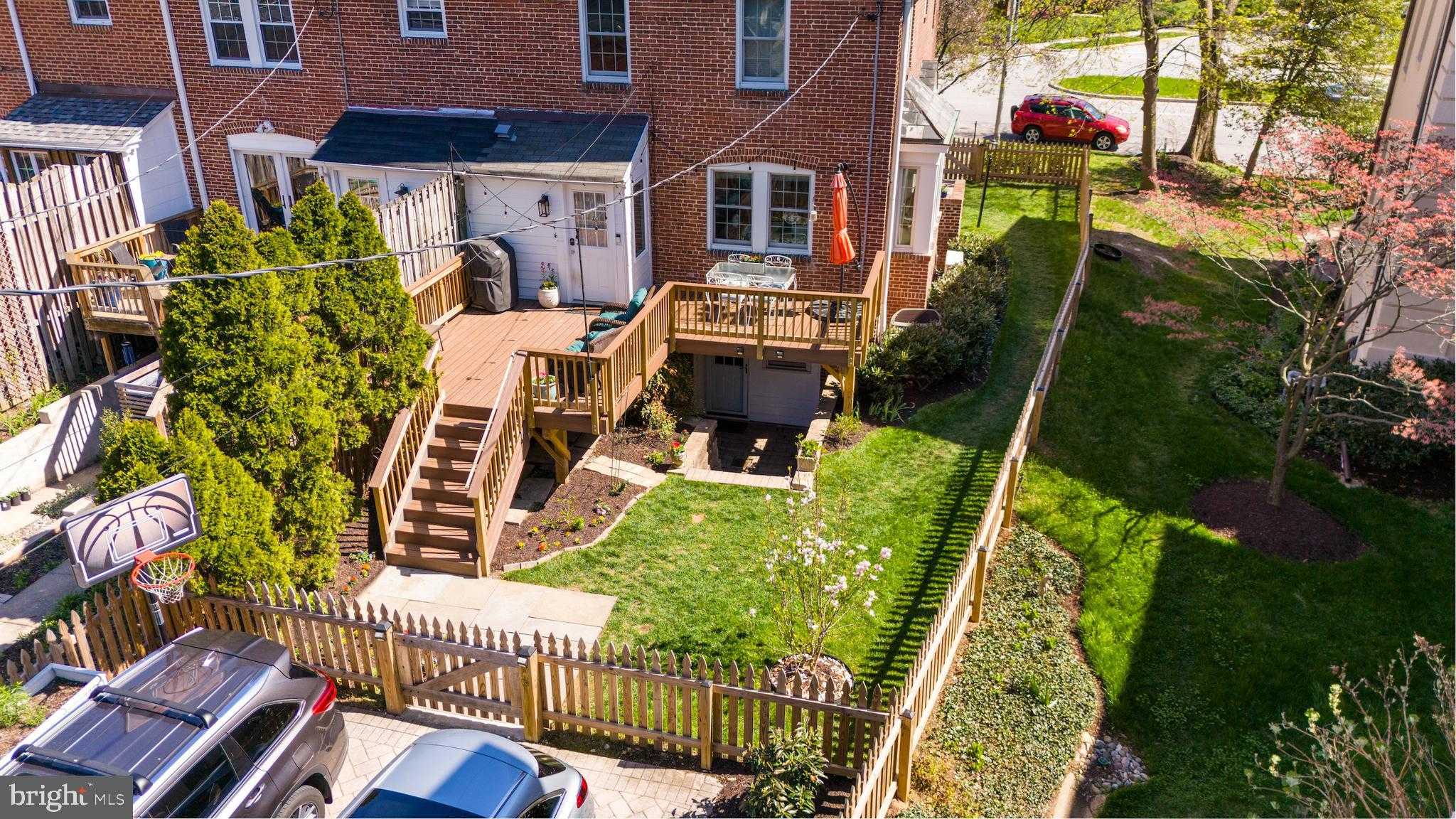 4302 Roland Ave photo 3