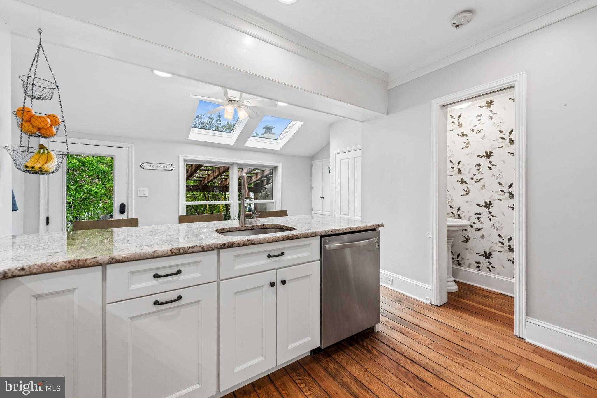 709 S Matlack St photo 13