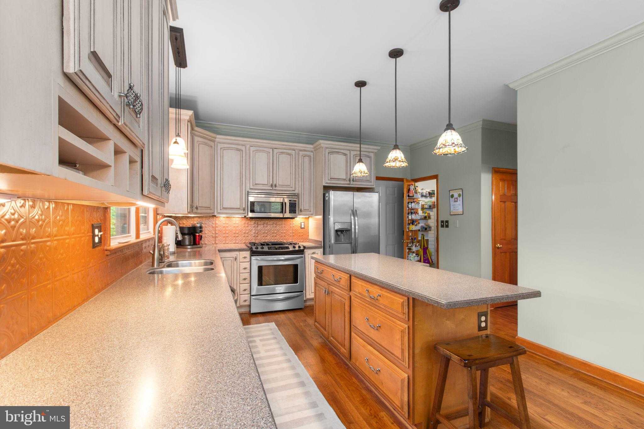 7931 Gold Leaf Cir photo 20