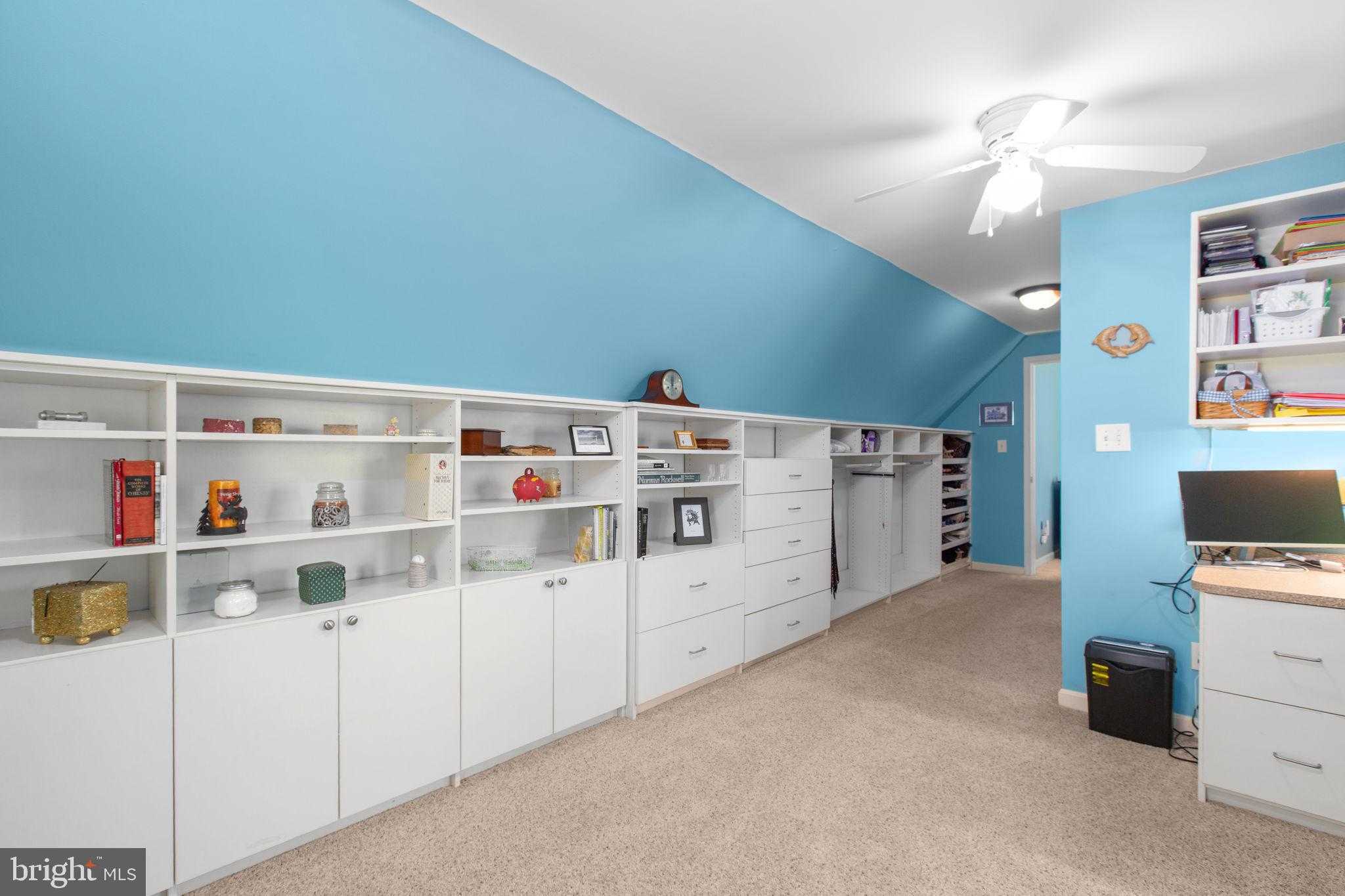 7931 Gold Leaf Cir photo 40