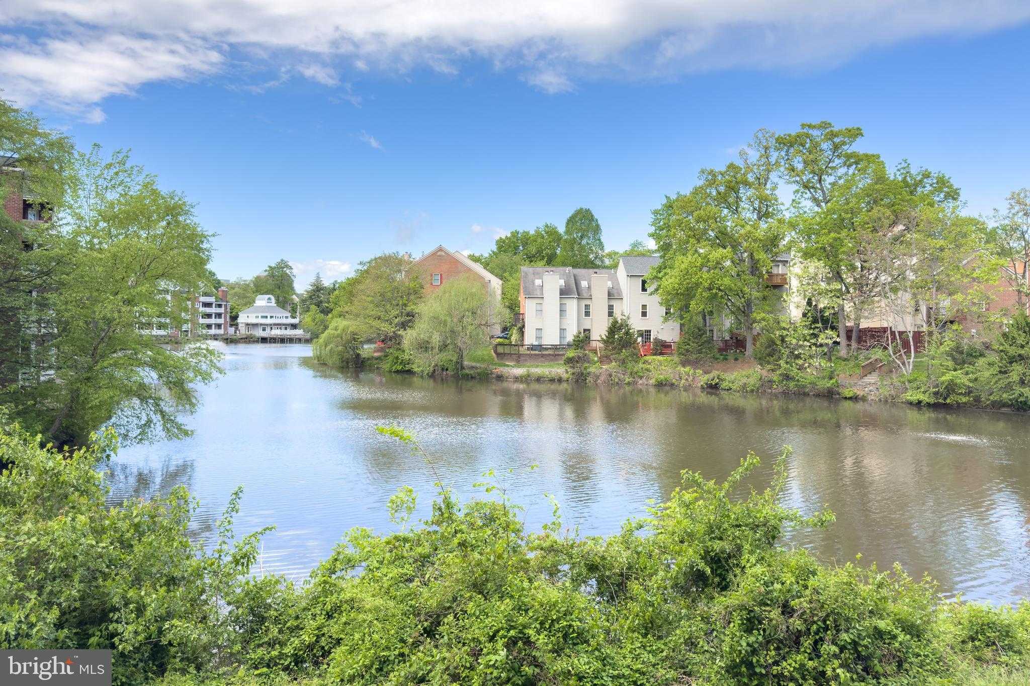 7594 Lakeside Village Dr photo 32