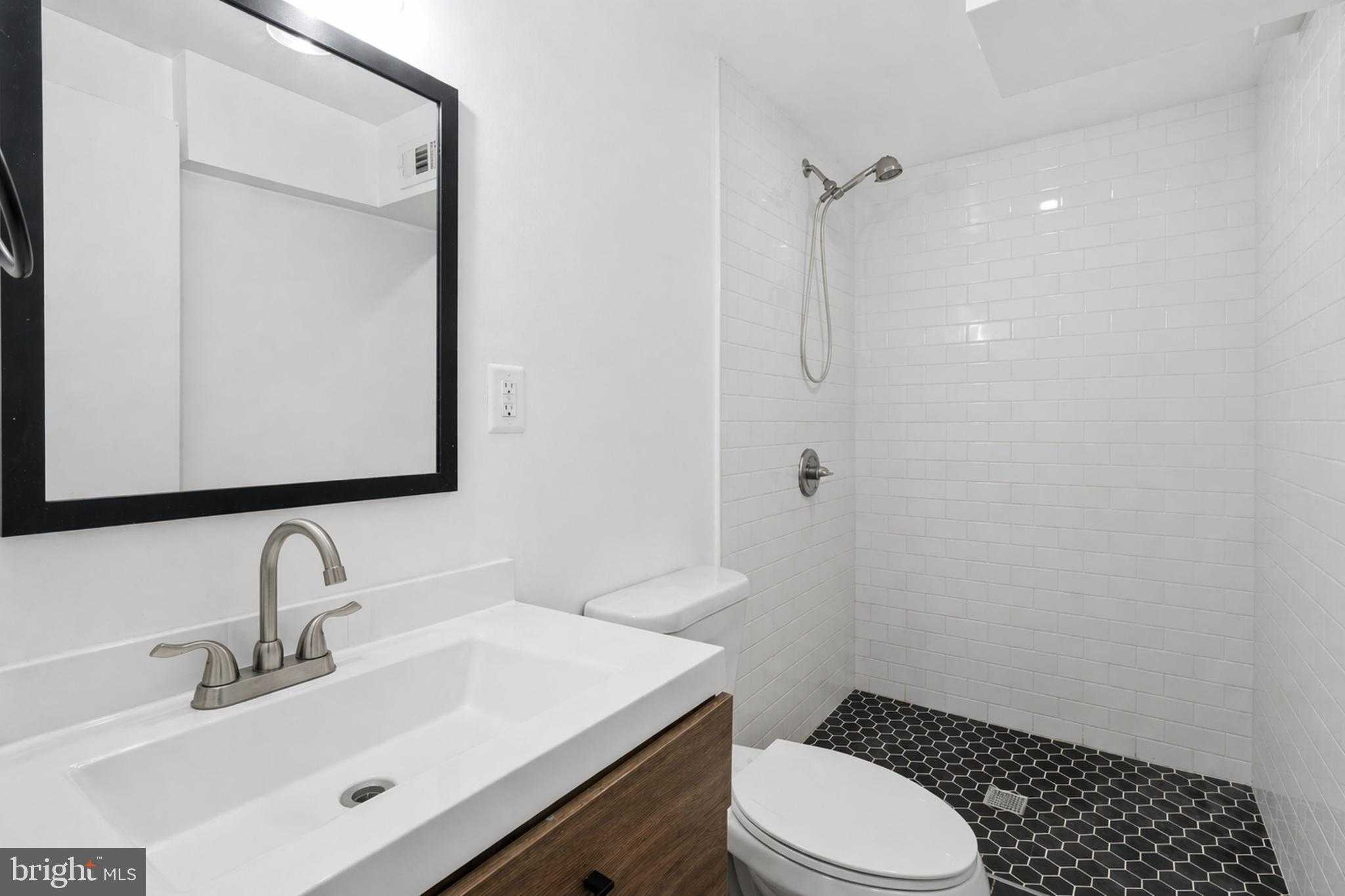 8611 35th Ave photo 13