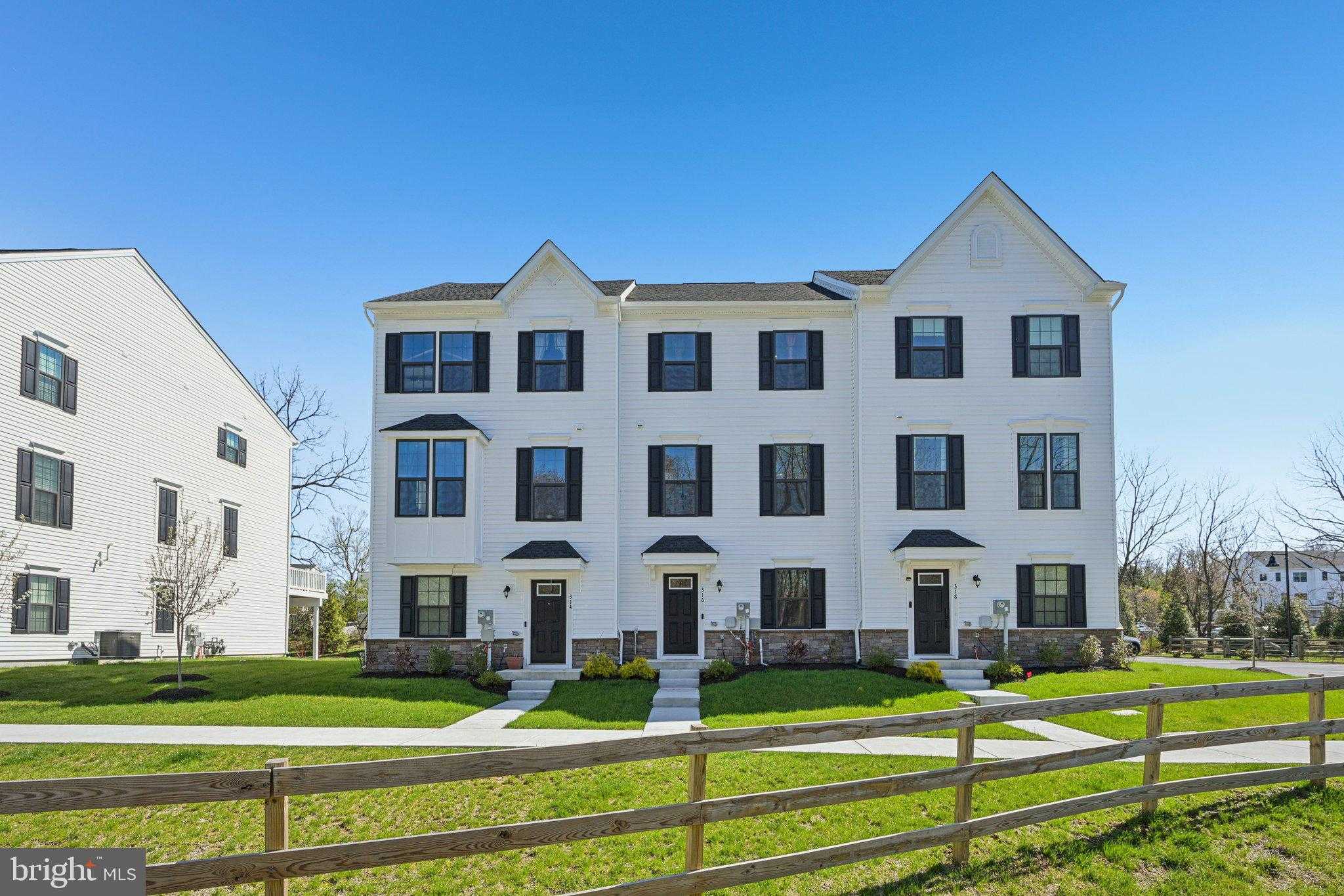 316 Longs Peak Way, Exton