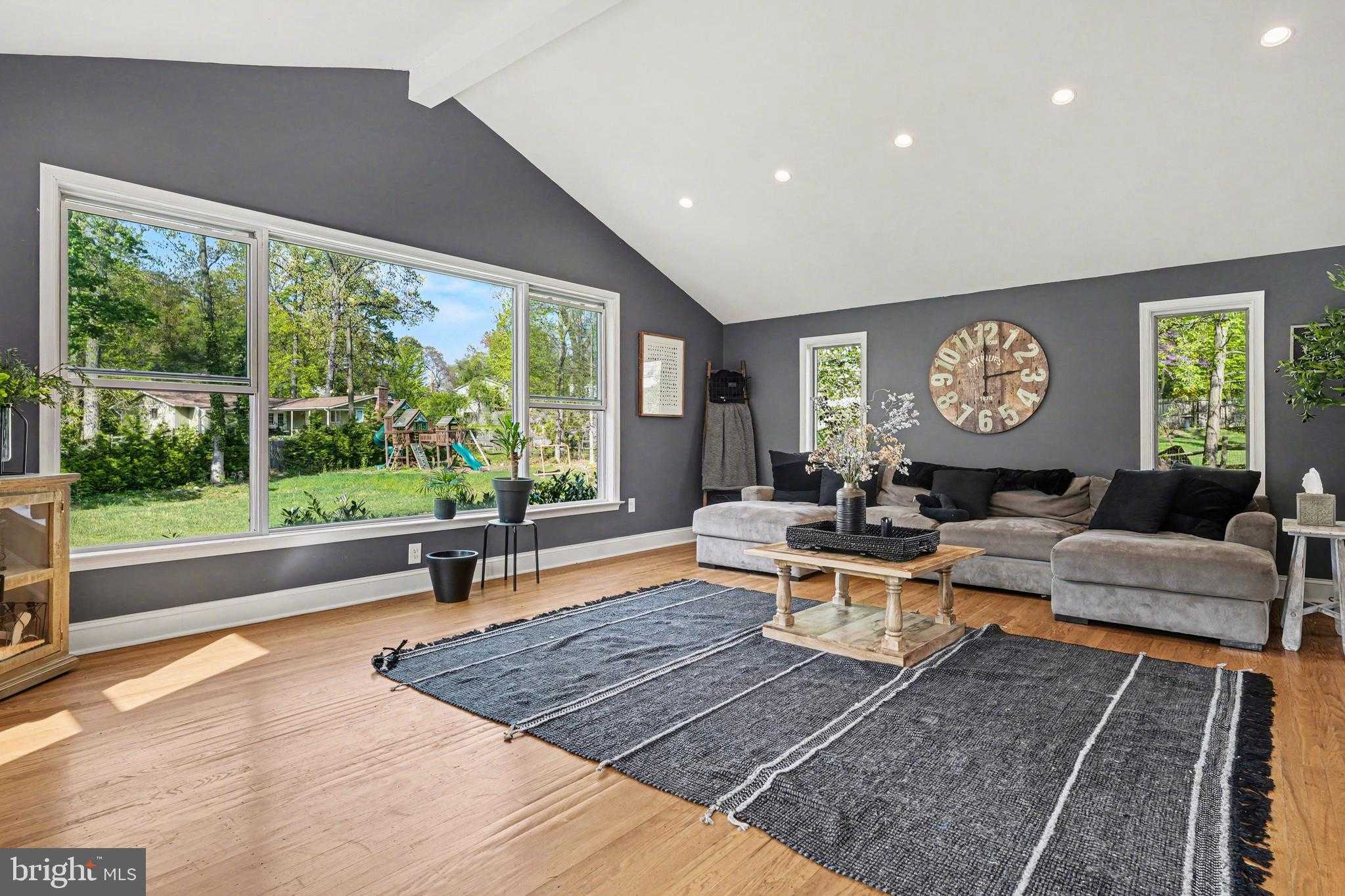 443 Woodcrest Rd photo 33