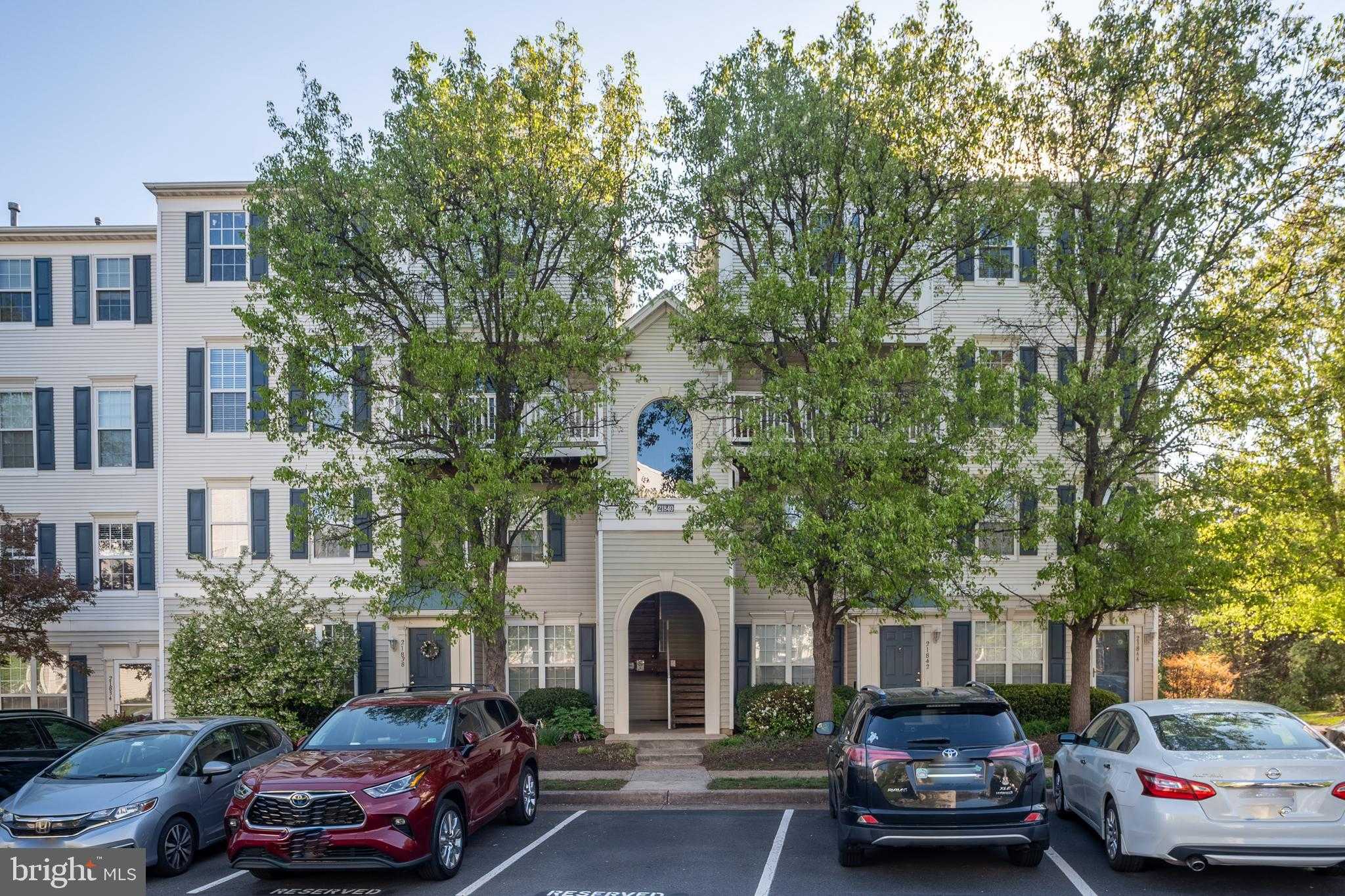 21840 Elkins Ter Unit 301 photo 37