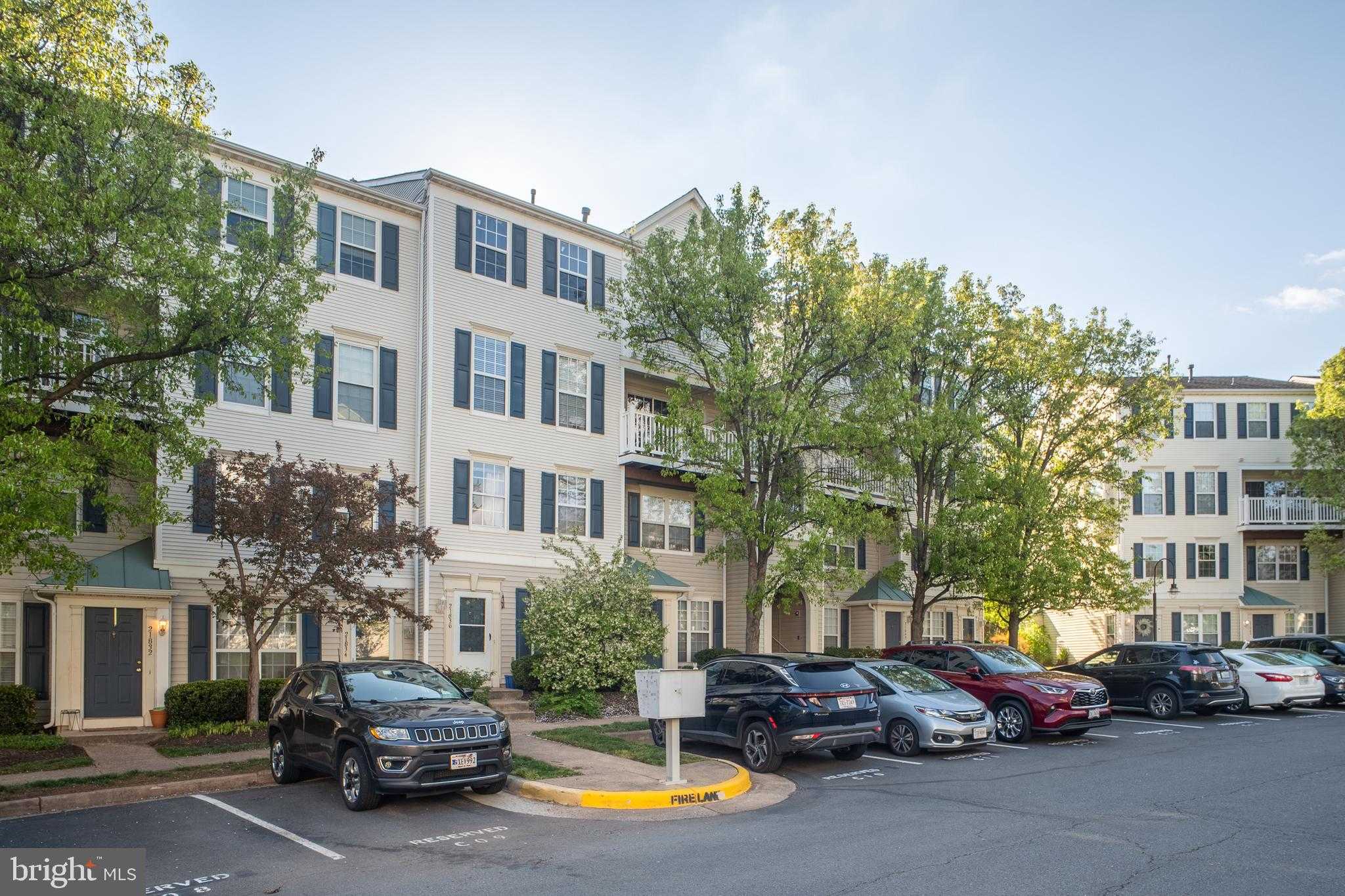 21840 Elkins Ter Unit 301 photo 40