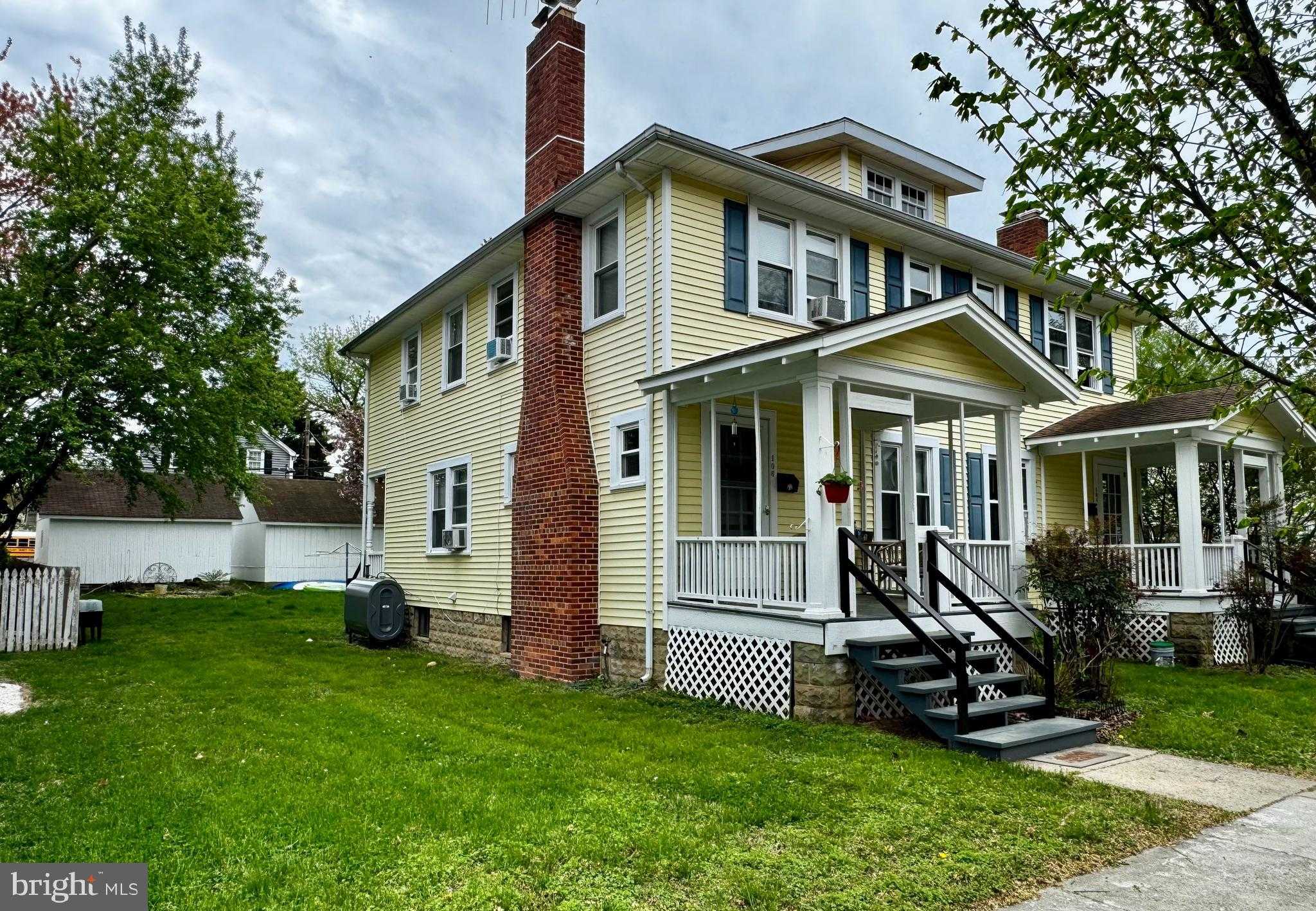 104 Stewart St photo 5