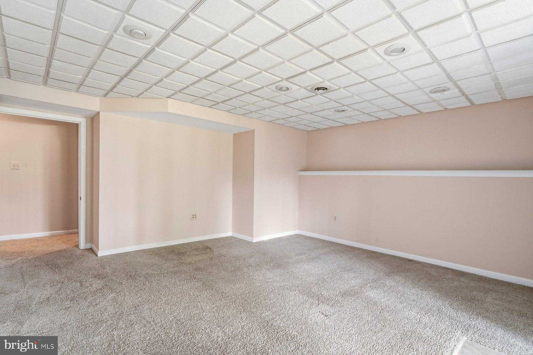 400 Doral CT photo 22