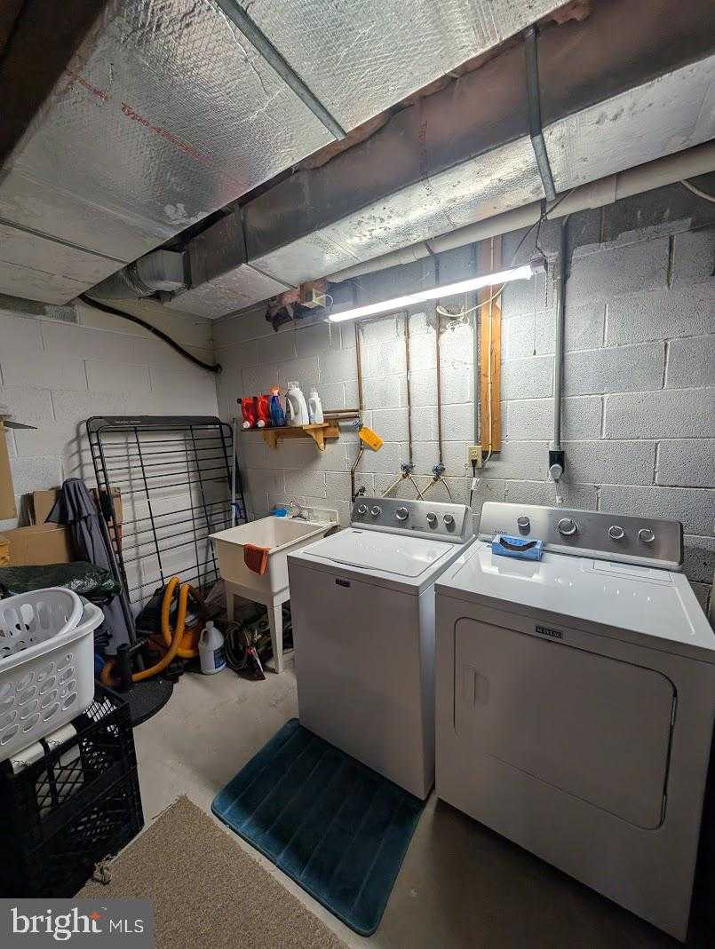 859 Old Silver Spring Rd photo 25