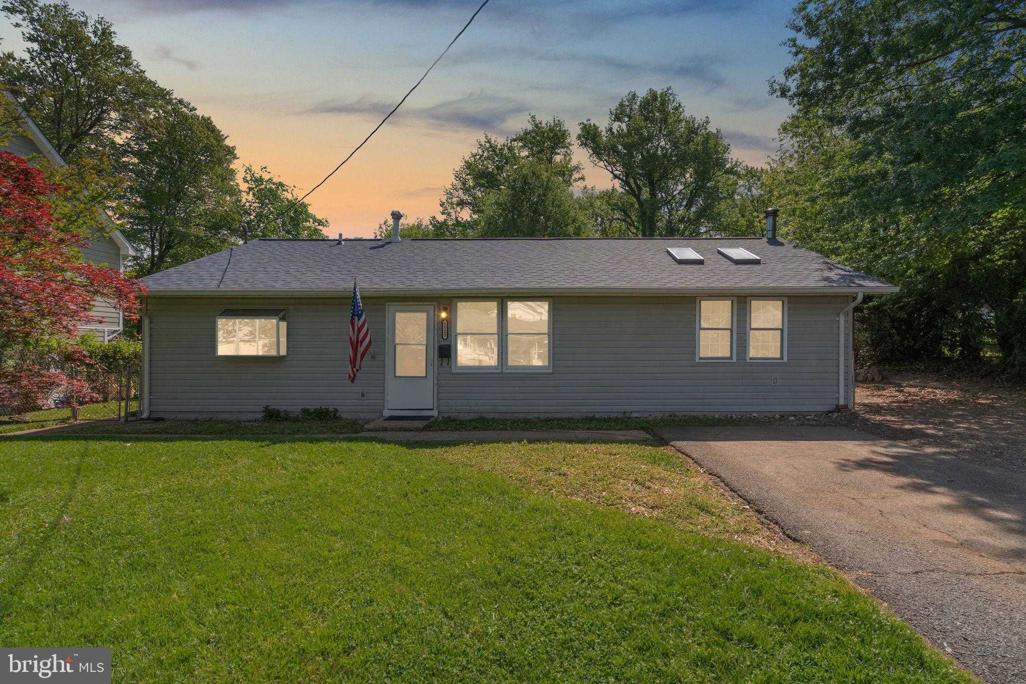 5523 Halwis St, Alexandria