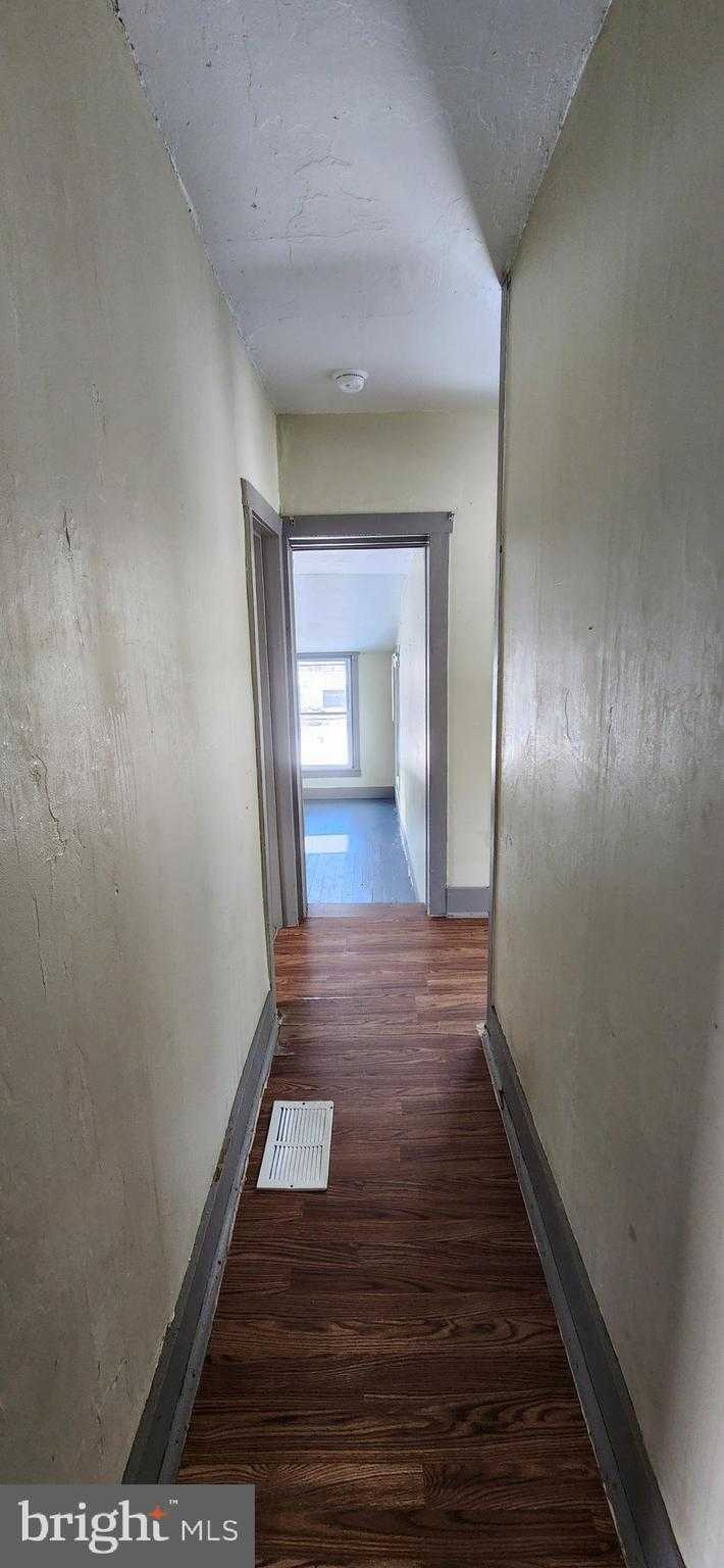 9 E Specht St photo 14