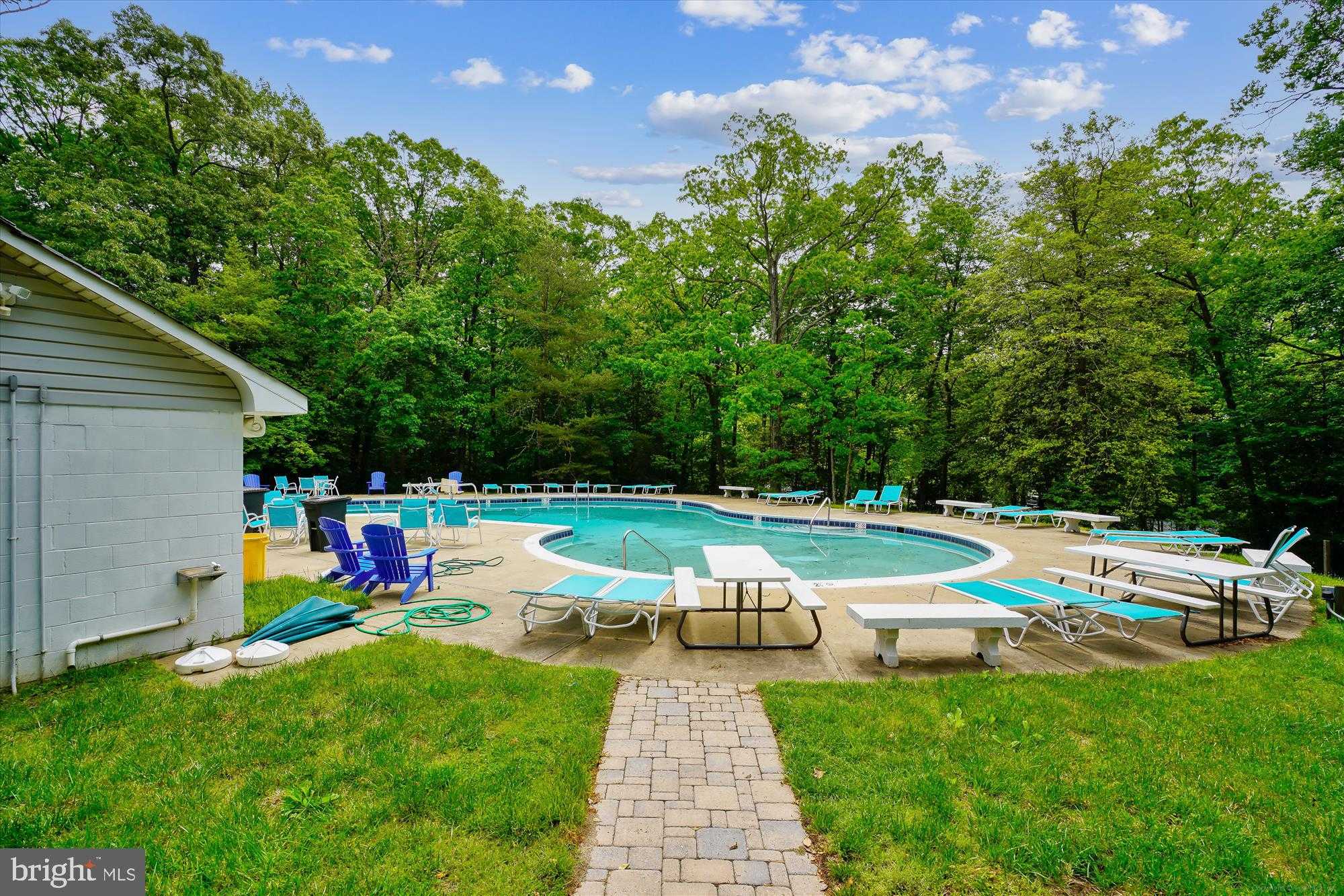 131 Tarragon Ln photo 53