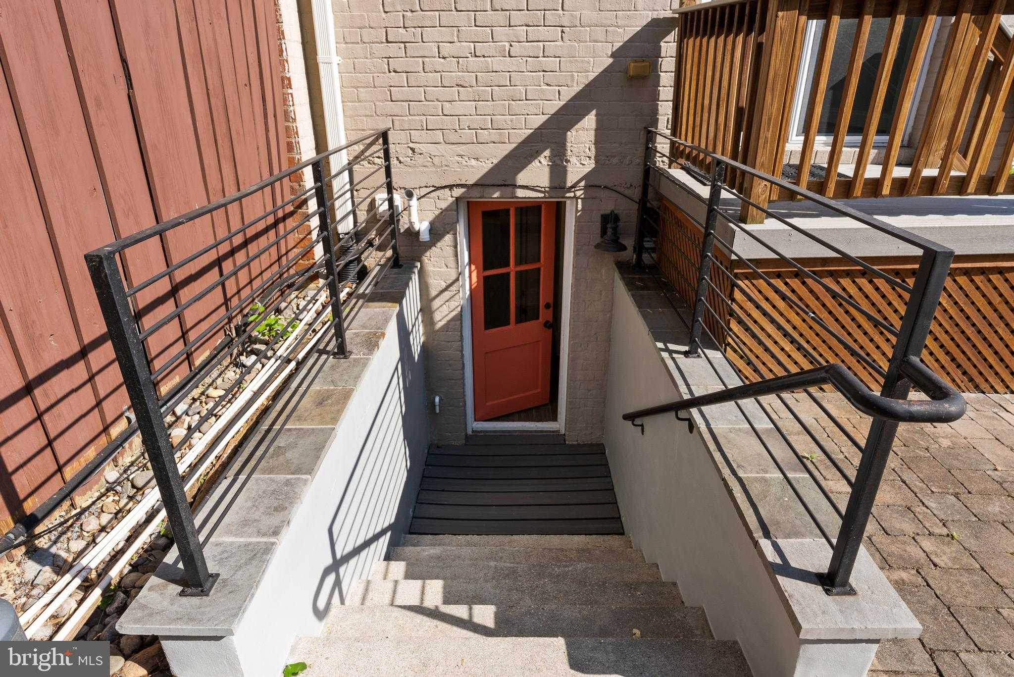 513 E Bellefonte Ave photo 37