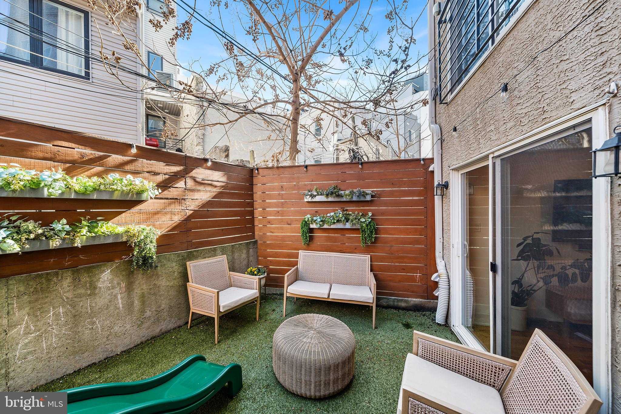 1517 Brown St Apt 1 photo 17