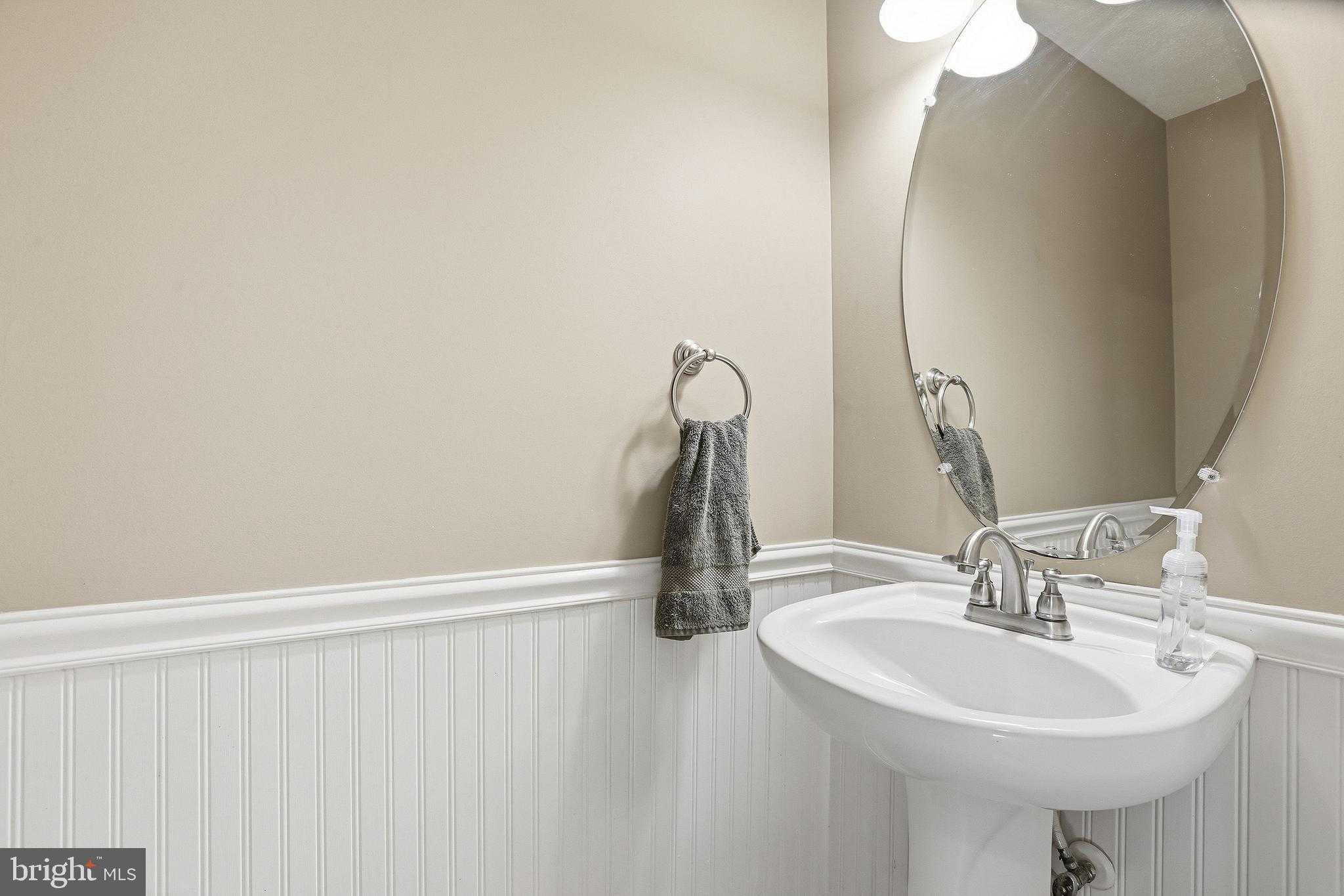 8349 Reagan Dr photo 20