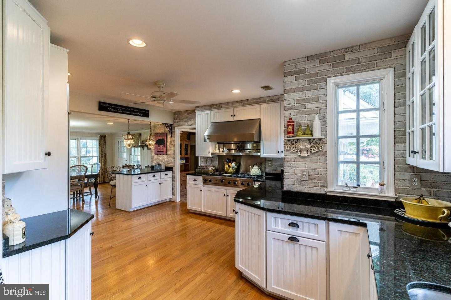 13550 Travilah Rd photo 5