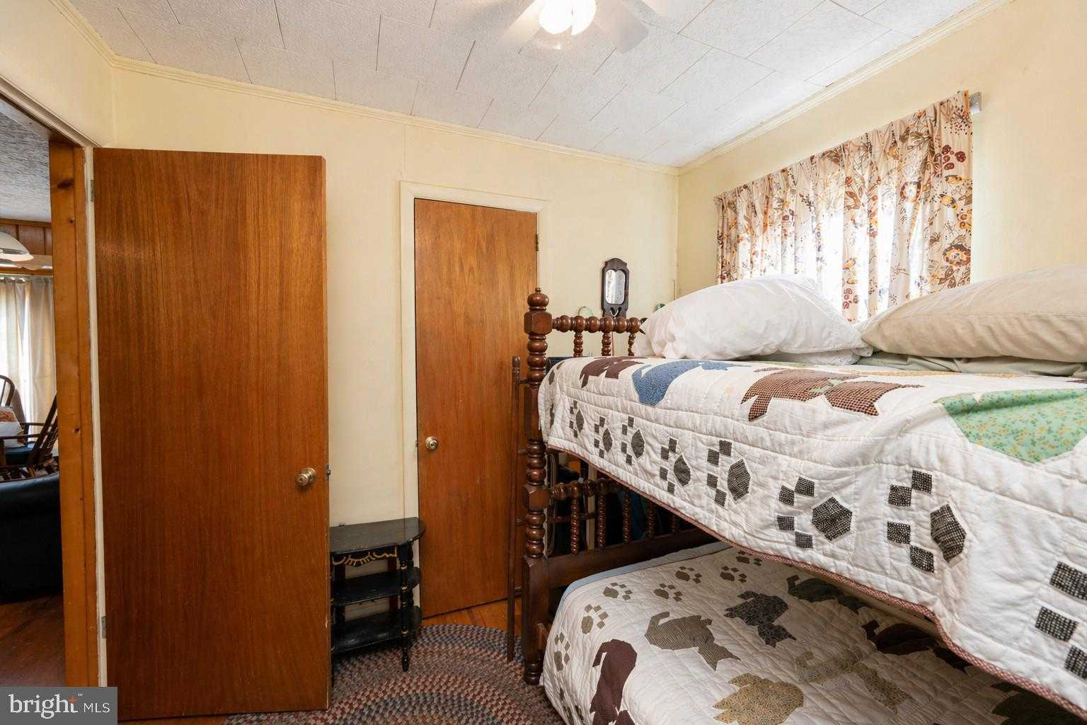 682 Marsh Hill Rd photo 19