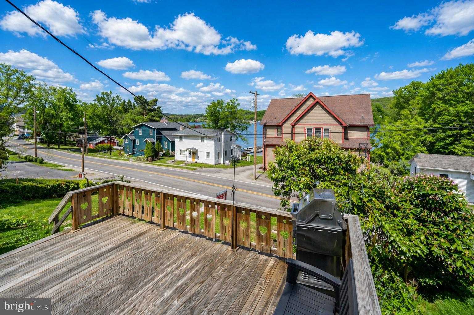 682 Marsh Hill Rd photo 26