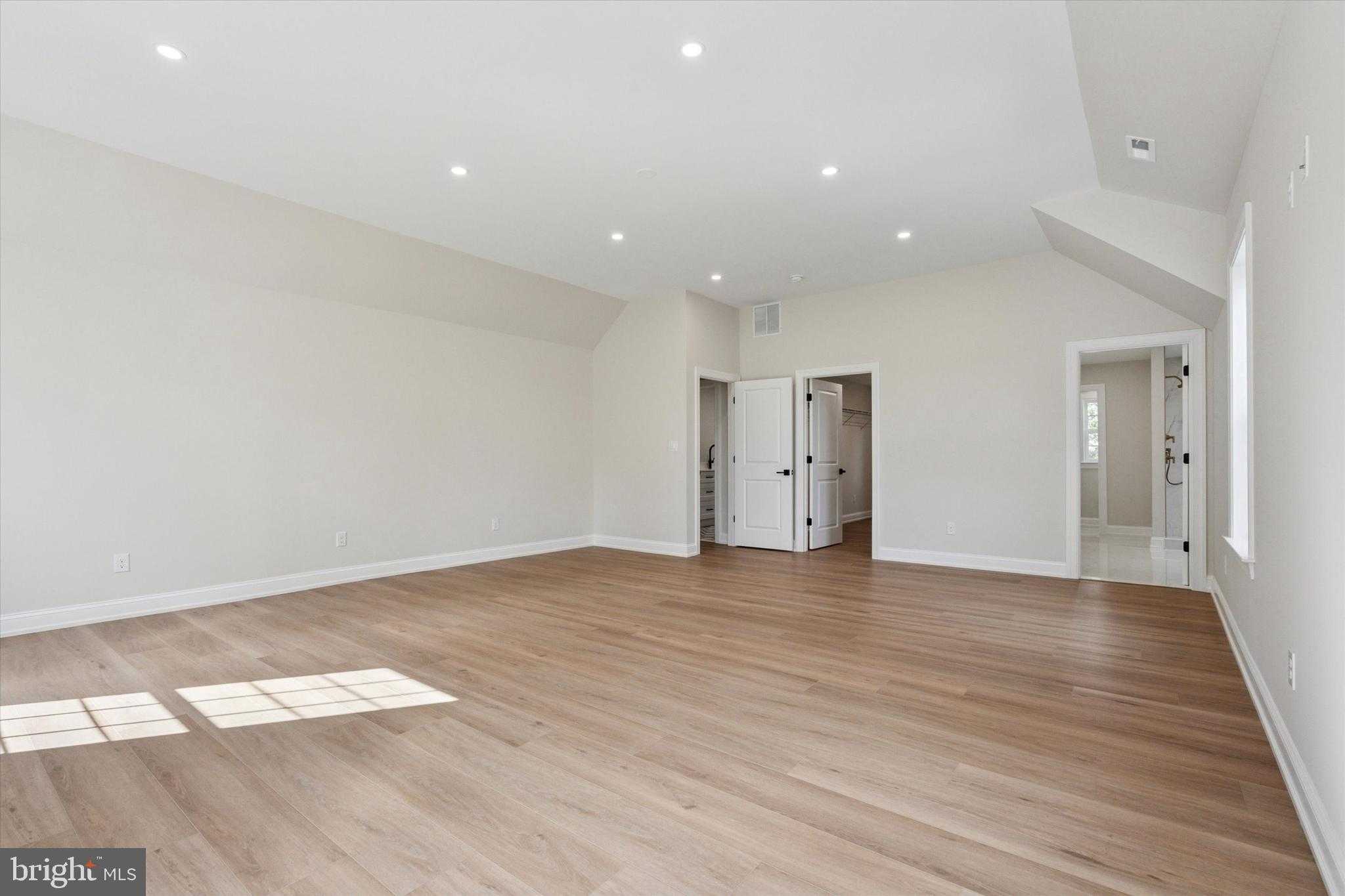 896 Conestoga Rd photo 16