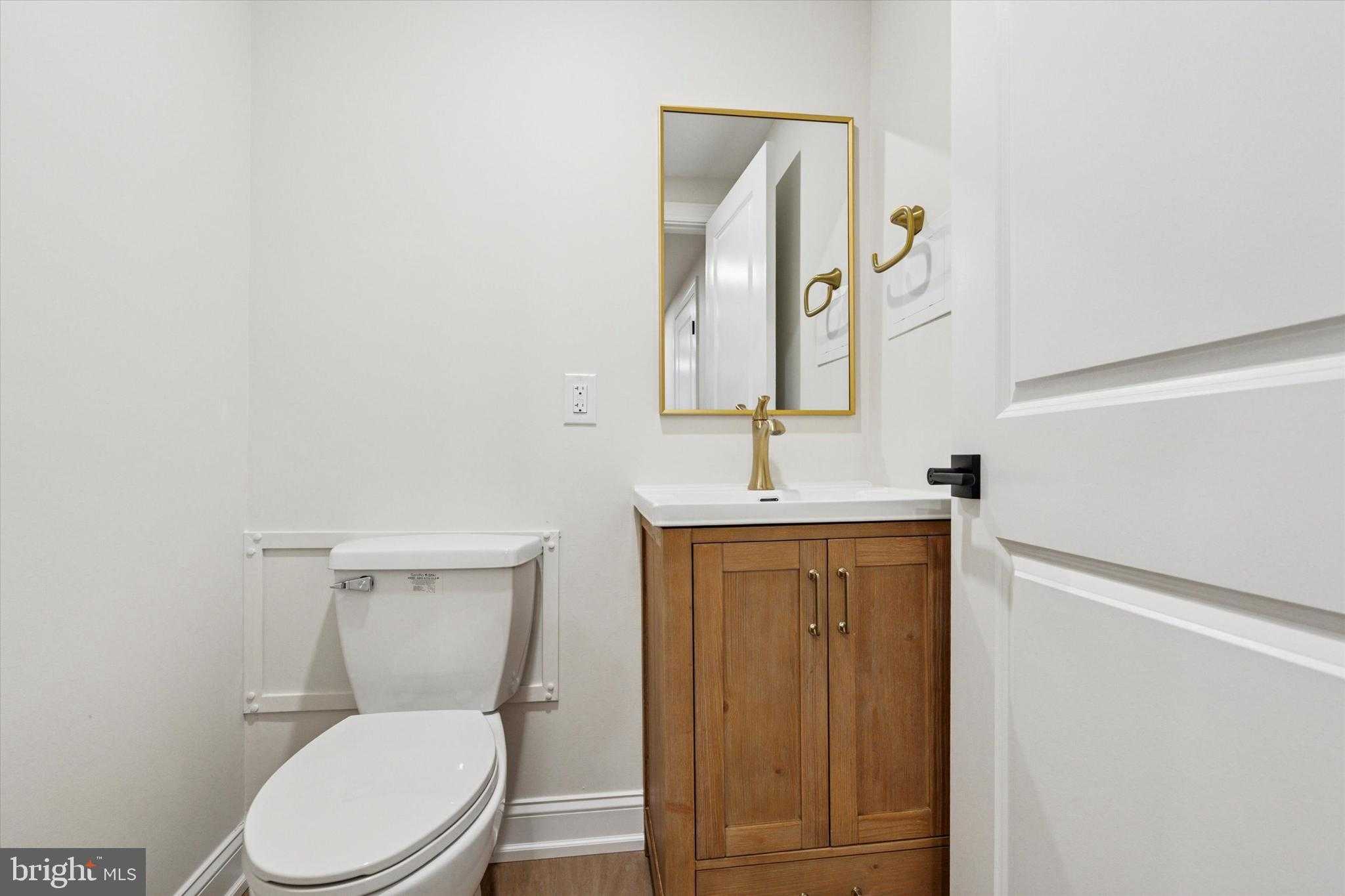 896 Conestoga Rd photo 33