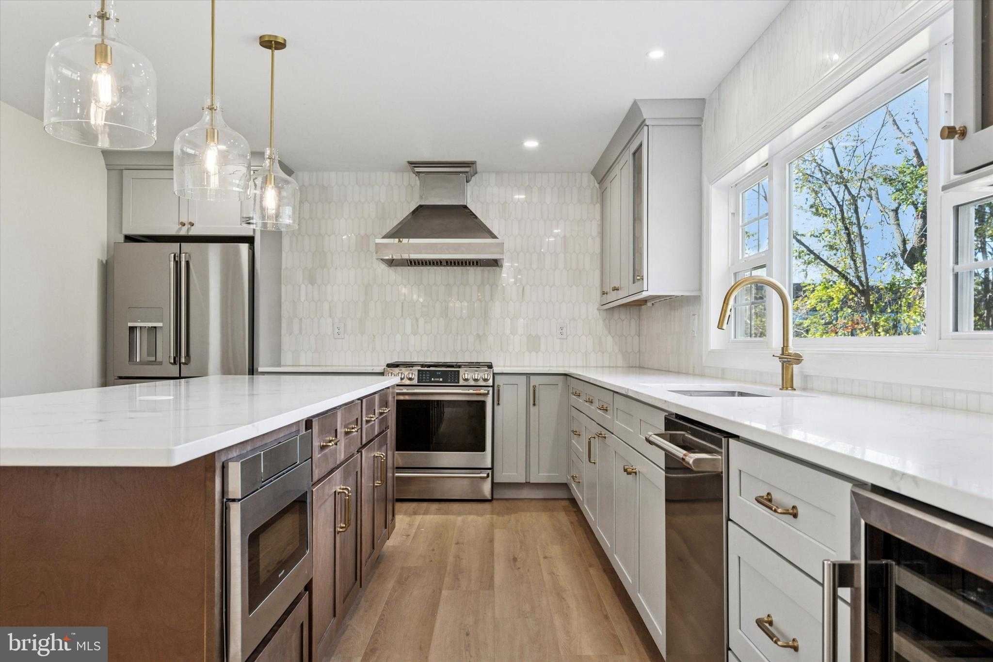 896 Conestoga Rd photo 5