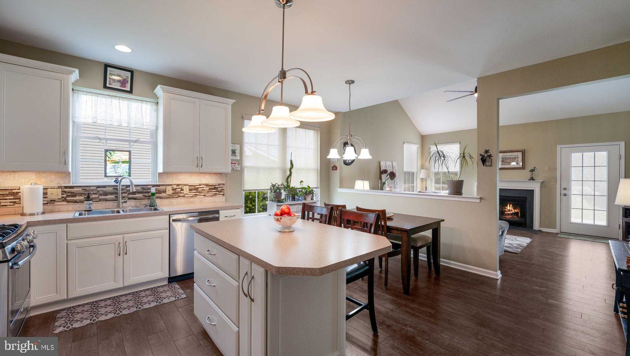 1236 Creekside Ln photo 9